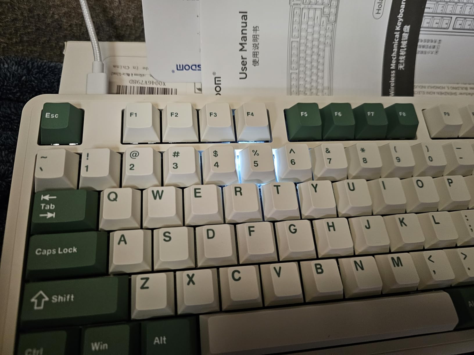 AUSDOM 98Pro Silent Mechanical Keyboard, Wireless Hot Swappable Gaming Keyboard with Backlit,Gasket Structure,Pre-lubed Tactile Switches,2.4GHz/Type-C/Bluetooth Custom Keyboards (Green & White-Silent) customer photo 2
