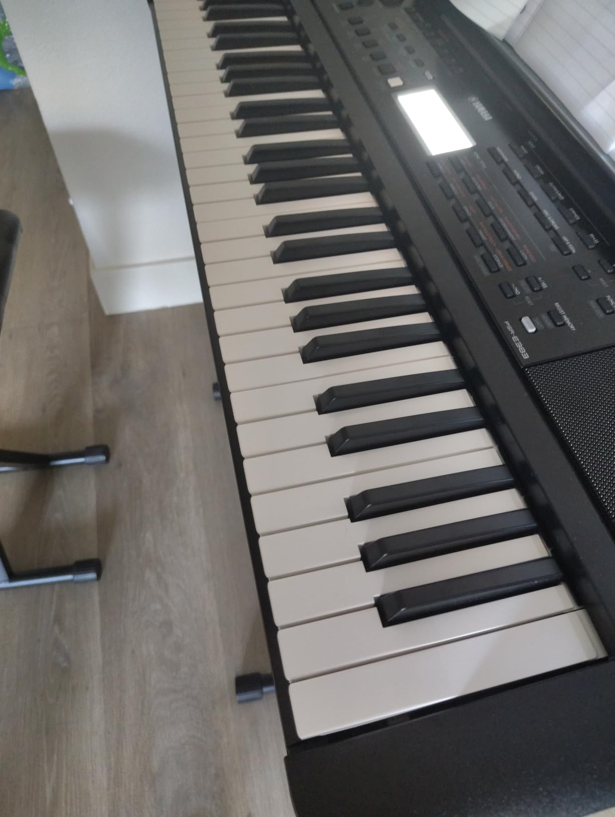 Yamaha 61 Touch Sensitive Keys Portable Keyboard for Beginners with Music Rest, Power Adapter PSR-E383 customer photo 1