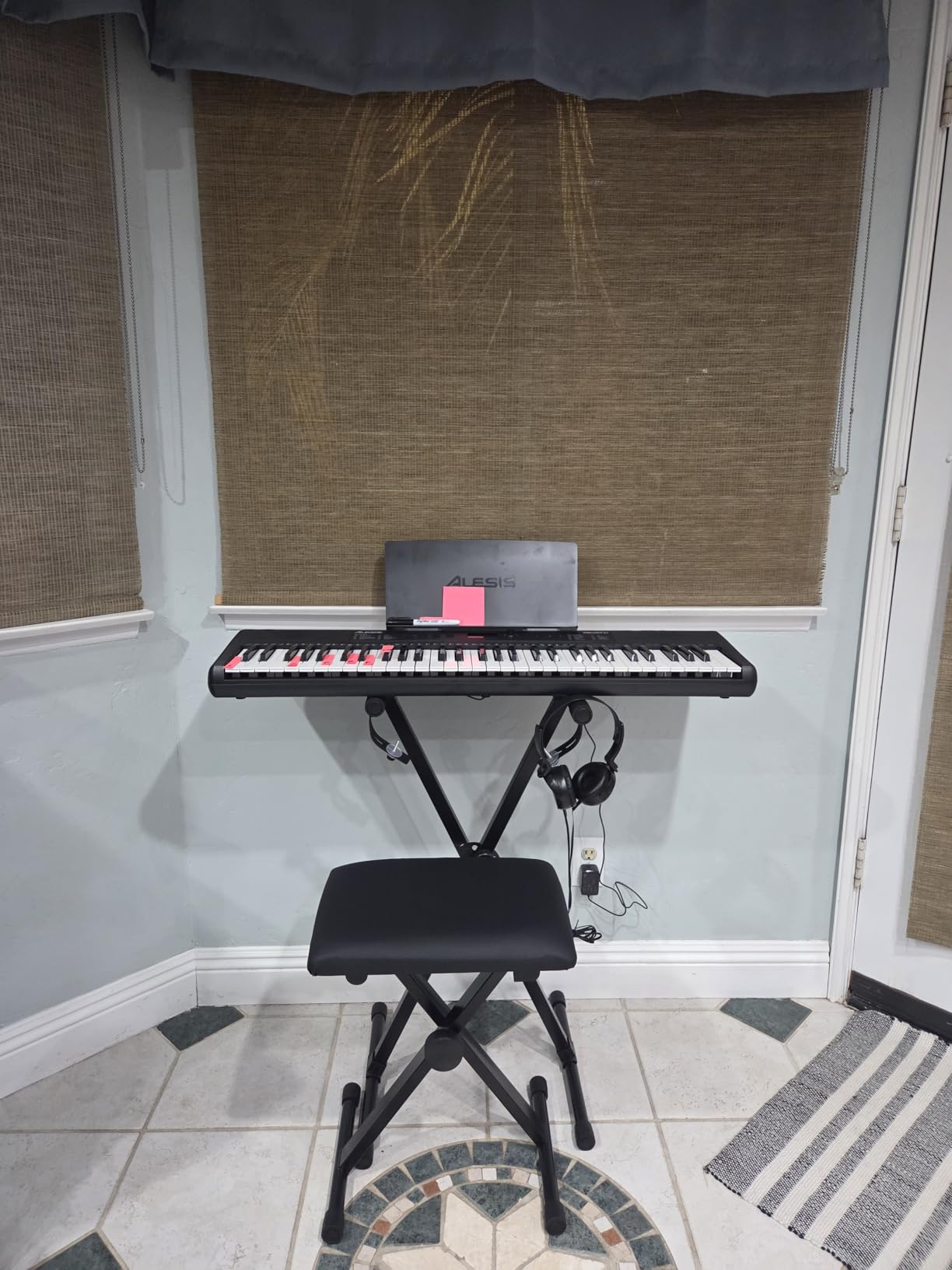 Alesis Melody 61 MK4 61-Key Piano Keyboard Bundle customer photo 1