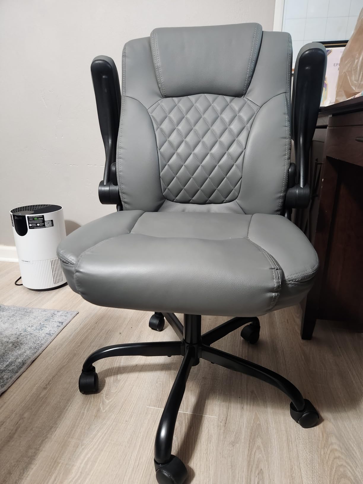 Leather Office Chair, PU Home Computer Desk Chairs with Ergonomic Back Support, 360°Swivel Free，Small Gmaing Chair with Wheels and Adjustable Armrests, for Short People Use, Black customer photo 2