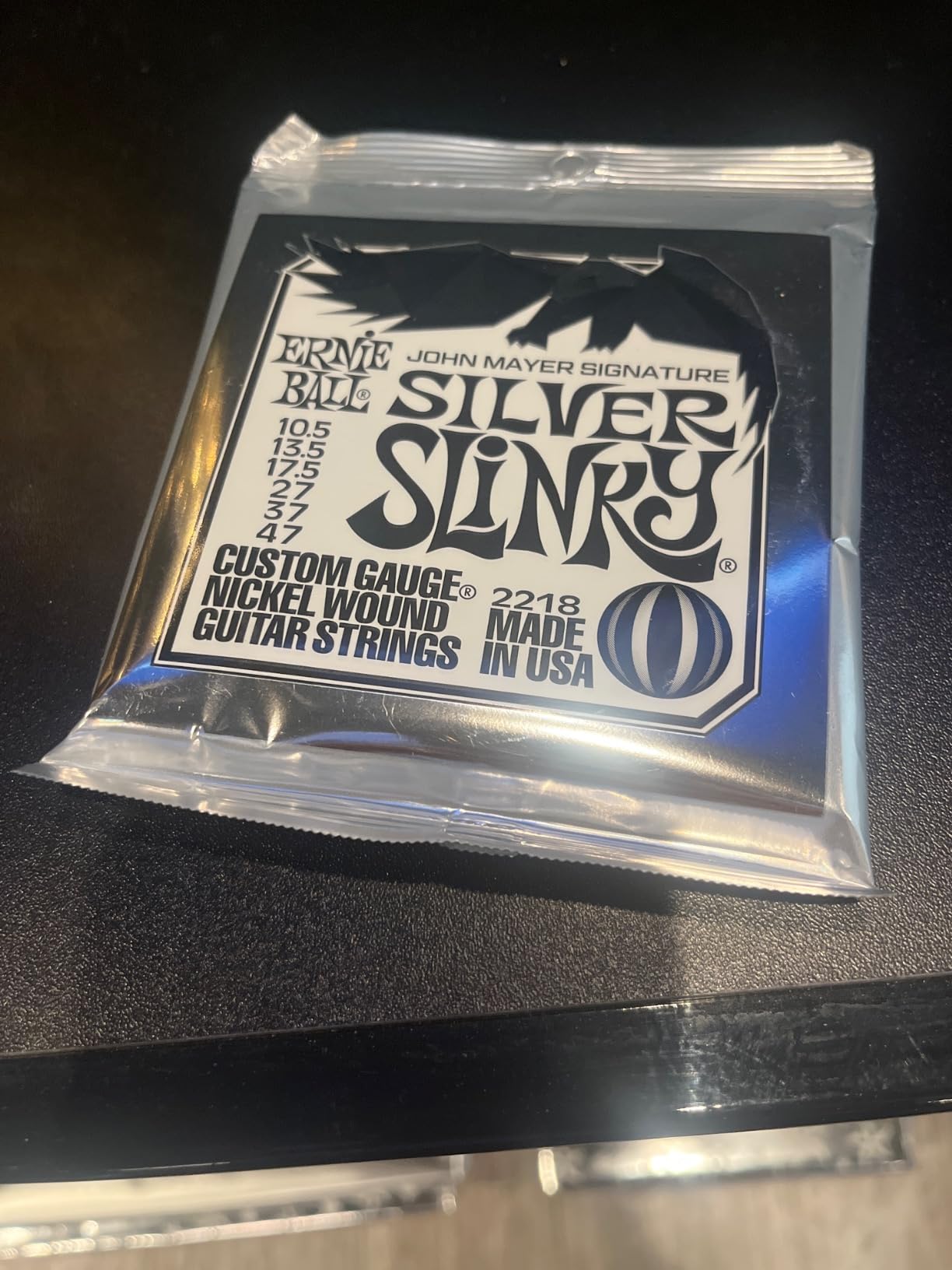 Ernie Ball John Mayer Silver Slinky Nickel Wound Electric Guitar Strings - 10.5-47 Gauge customer photo 2