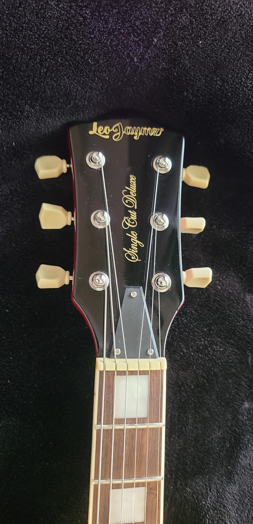 Leo Jaymz SC Series Electric Guitar – Mahogany Body, Laurel Fingerboard, Dual Humbuckers, Stainless Steel Frets, Tune-O-Matic Bridge, C Neck, 18:1 Tuners (Violet Flame) customer photo 2