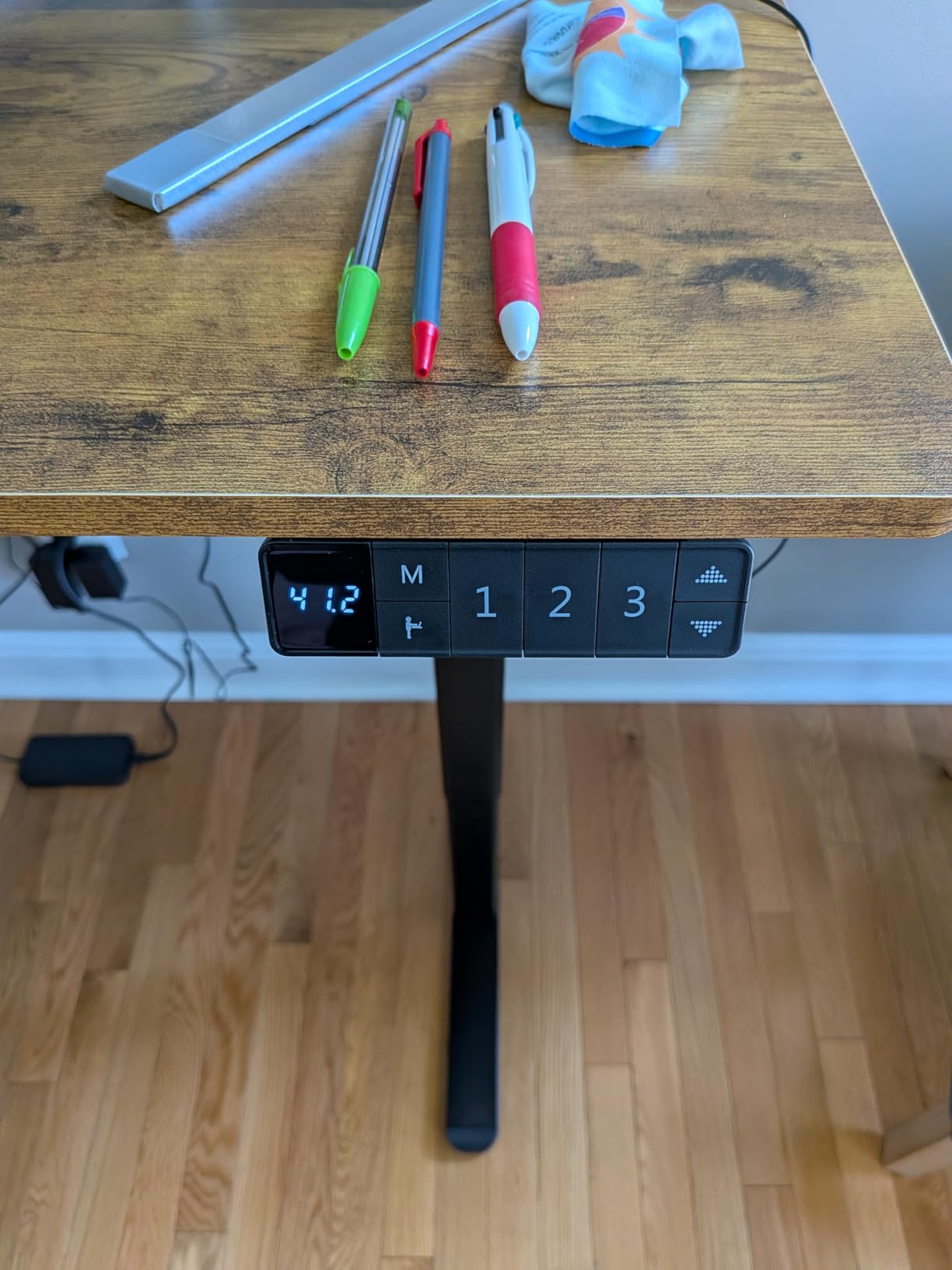 Claiks Electric Height Adjustable Standing Desk, 55x24 Inch, Bamboo customer photo 2