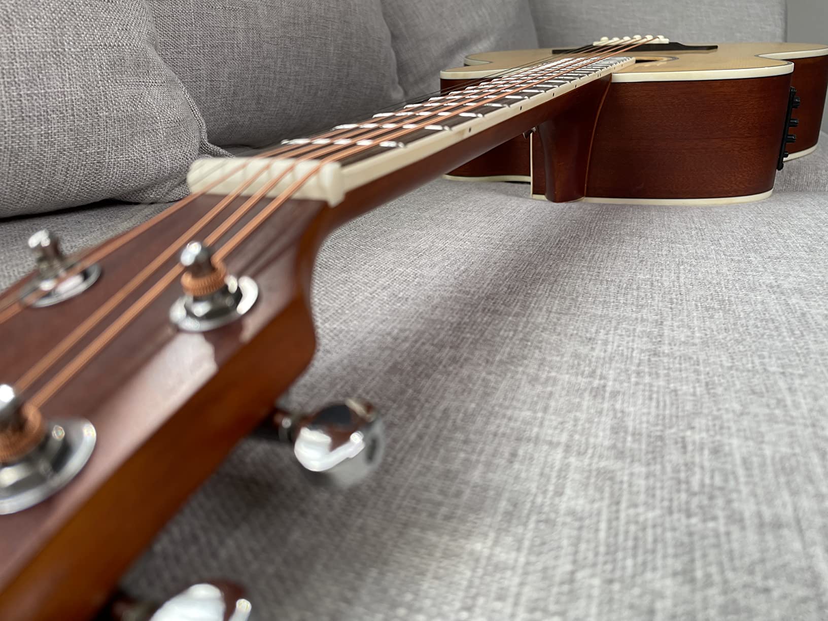 Vangoa 3/4 Electric Acoustic Guitar Kit for Beginner, Spruce Top, 4-Band EQ customer photo 2