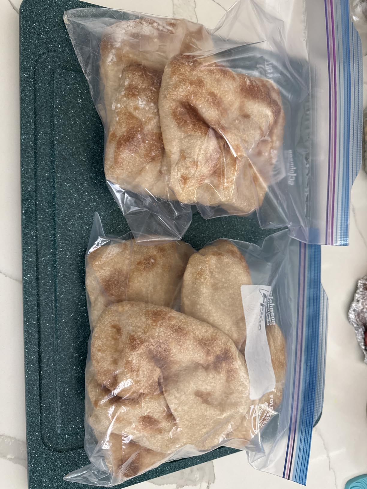 Davivy 3LB Bread Maker, 15 Preset Programs with 4 Quick Mode, 15H Delay Timer & Keep Warm, 3 Loaf Sizes & 3 Crust Shades, Gluten-free, Homemade Bread, Dough, Cake, Yogurt & Jam customer photo 2