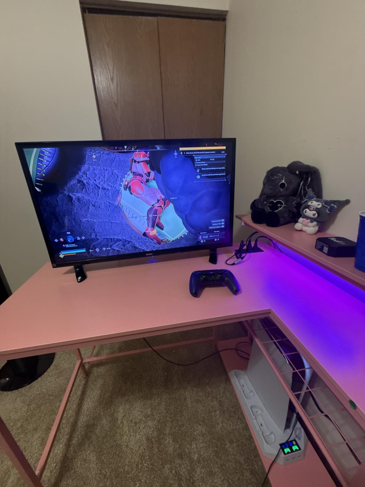 Bestier 42-Inch L-Shaped Computer Desk with Charging & LED, Black customer photo 2