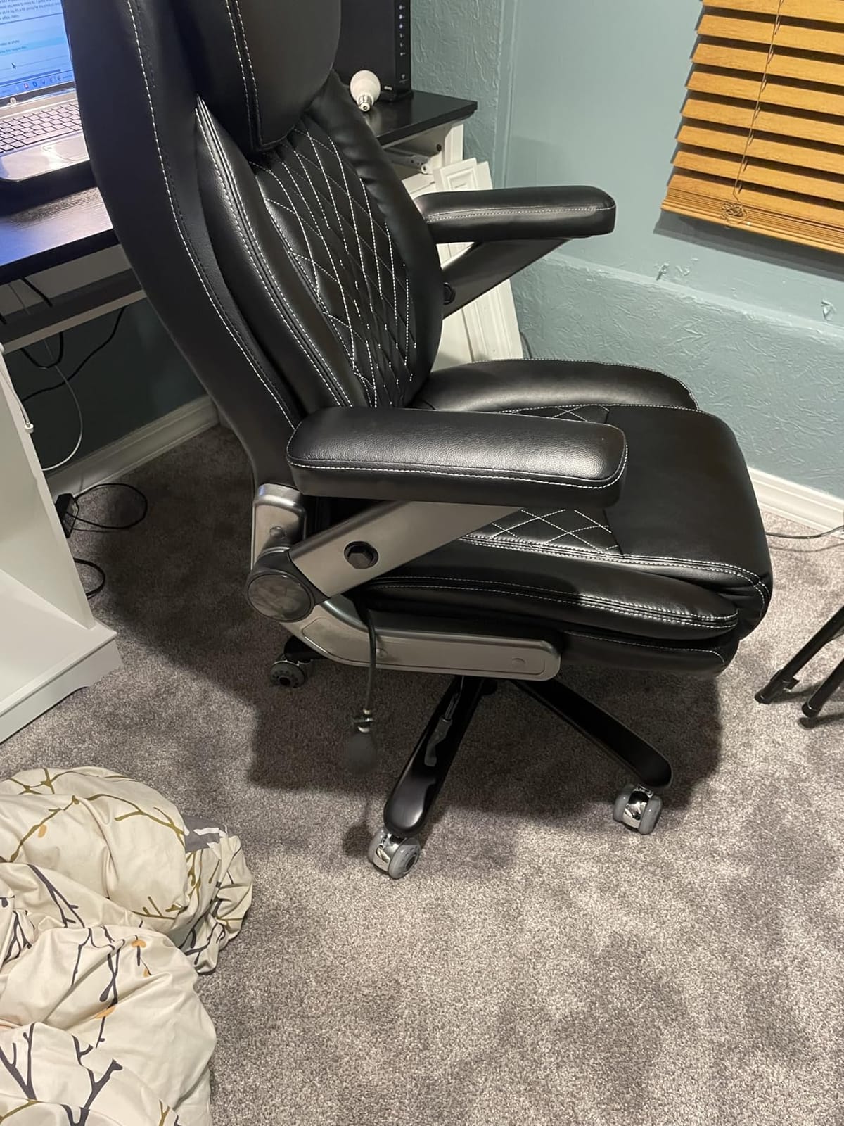 Indulgear Large Heavy Duty Office Chair with 5D Flip Arms,Comfy Big and Tall Executive Office Desk Chair with Pocket Spring Cushion,High Back Computer Chair with Lumbar Support,Dual Rubber Wheel customer photo 1