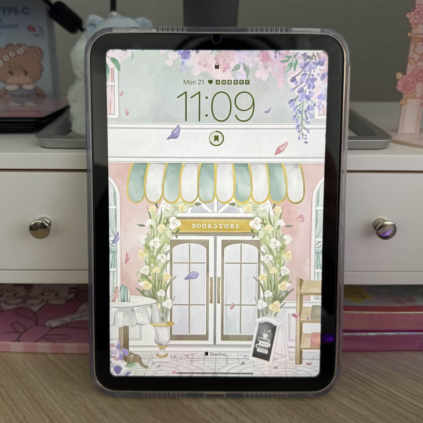 Apple iPad mini (A17 Pro): Apple Intelligence, 8.3-inch Liquid Retina Display, 128GB, Wi-Fi 6E, 12MP Front/12MP Back Camera, Touch ID, All-Day Battery Life — Space Gray customer photo 2