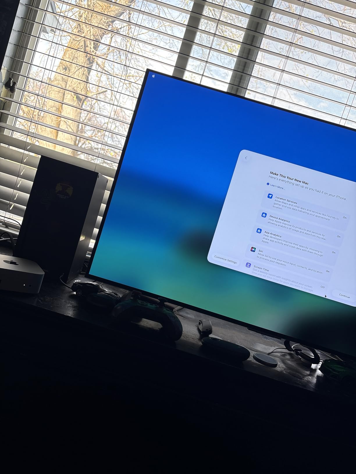 Apple 2024 Mac mini Desktop Computer with M4 chip with 10‑core CPU and 10‑core GPU: Built for Apple Intelligence, 16GB Unified Memory, 256GB SSD Storage, Gigabit Ethernet. Works with iPhone/iPad customer photo 1