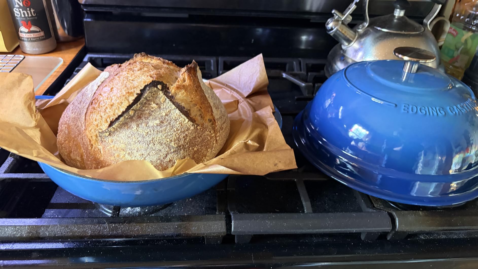 EDGING CASTING Enameled Cast Iron Dutch Oven Pot with Lid, Round Bread Oven for Homemade Sourdough Bread Baking, 6 Quart, Seasalt customer photo 2