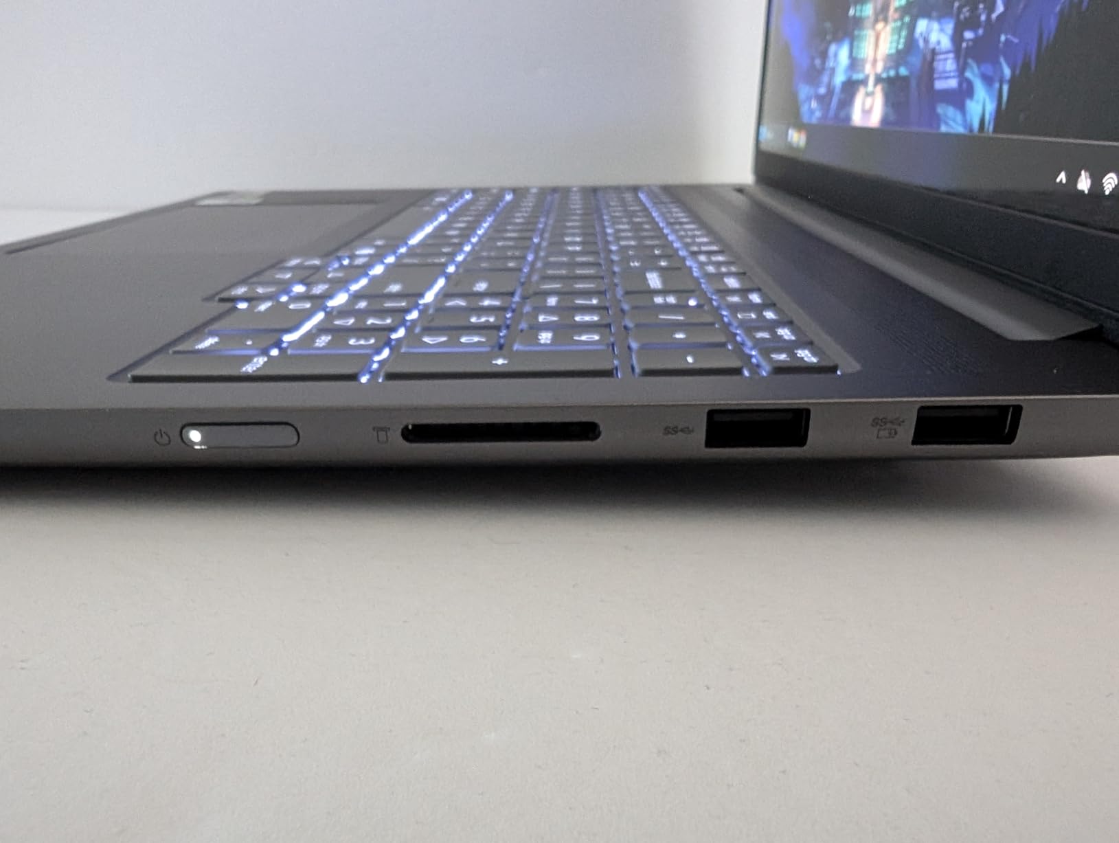 Lenovo IdeaPad Pro 5-2025 - 16