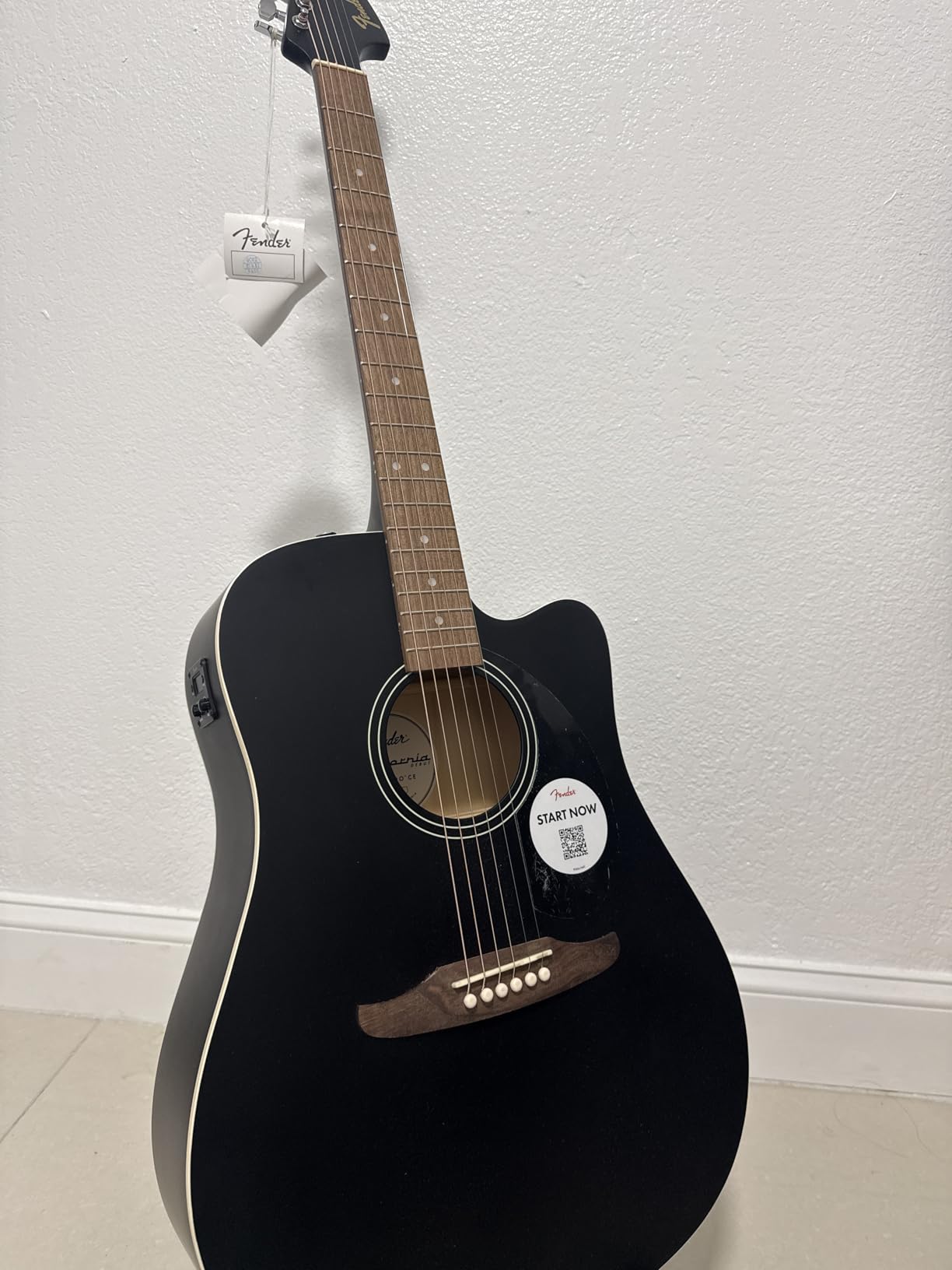Fender California Debut Redondo CE Series Beginner Acoustic Guitar, Natural customer photo 2