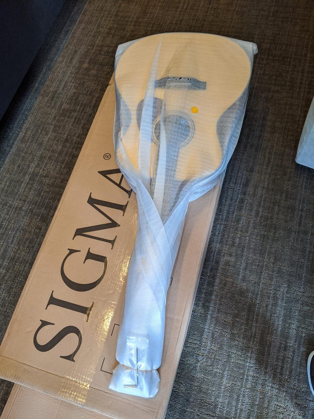SIGMA 40” Acoustic Electric Guitar, OOO Cutaway, Name Brand EXP16 Strings, Solid Spruce Top, Satin Natural, Sapele/Mahogany Back & Sides, Right(OOOCE) customer photo 1