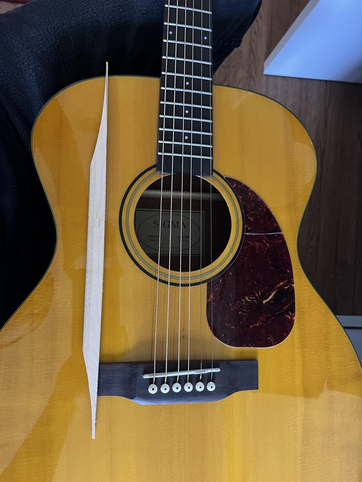 SIGMA 40” Acoustic Electric Guitar, OOO Cutaway, Name Brand EXP16 Strings, Solid Spruce Top, Satin Natural, Sapele/Mahogany Back & Sides, Right(OOOCE) customer photo 2