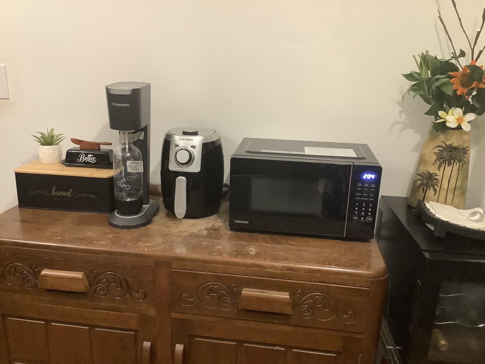 TOSHIBA Countertop Microwave Oven, 0.7 Cu.Ft, 700W, Black customer photo 2