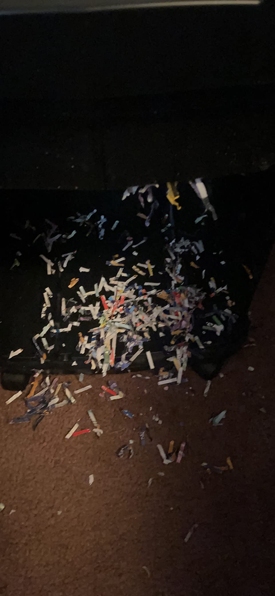 Aurora AU890XA 8-Sheet Crosscut Paper and Credit Card Shredder with Wastebasket customer photo 2
