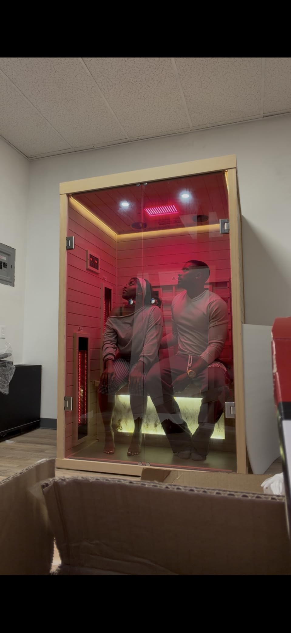 Low EMF Infrared Saunas for 2-3 Person, Infrared Home Corner Sauna customer photo 1