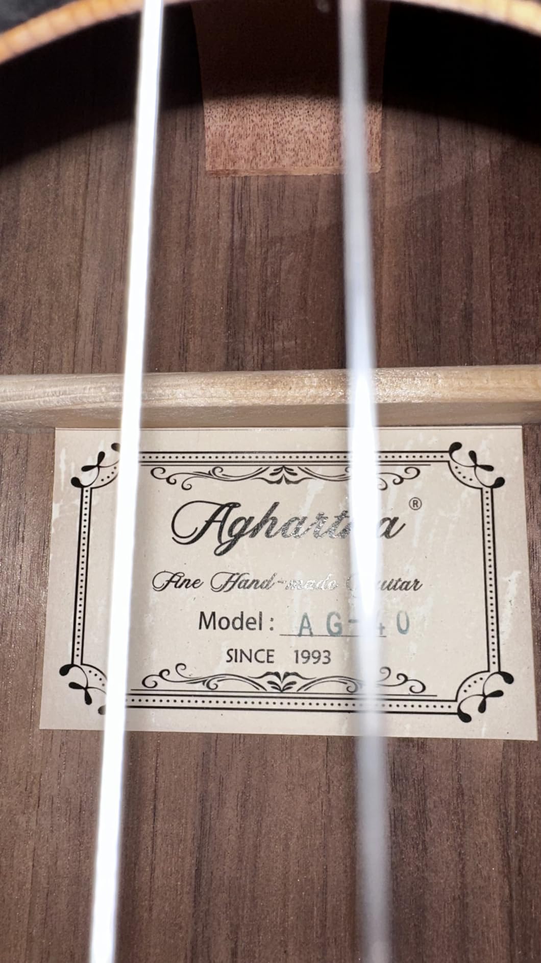 Aghartha AG-40 Classical Guitar 39-inch Solid Cedar Top, Handcrafted Spanish Heel Nylon String Guitar for Beginners and Professionals customer photo 2