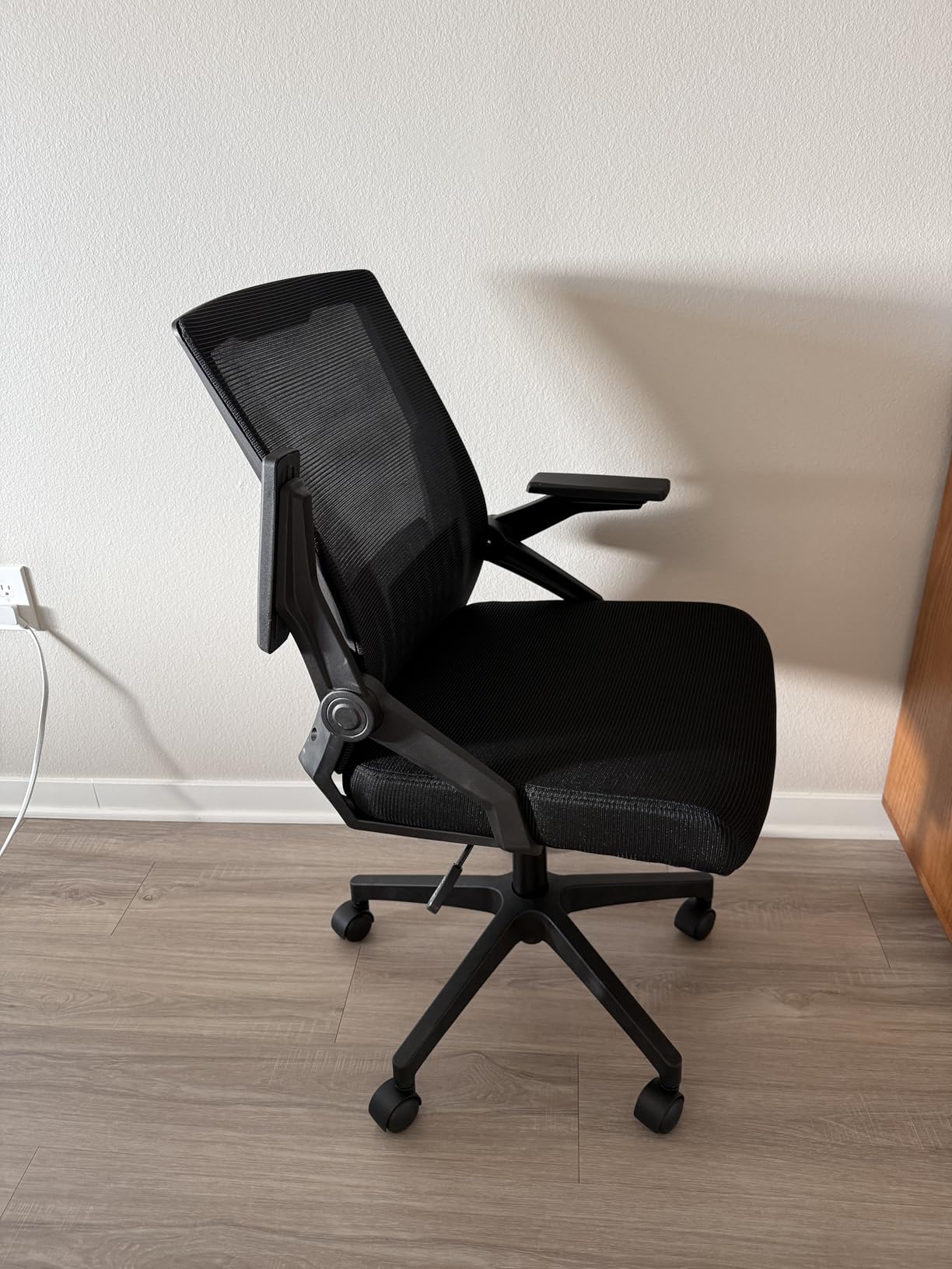 GTPLAYER Ergonomic Office Chair with Flip-up Armrests Executive Computer Chair for Home Office, Breathable Mesh & Comfy Lumbar Support, Black customer photo 2