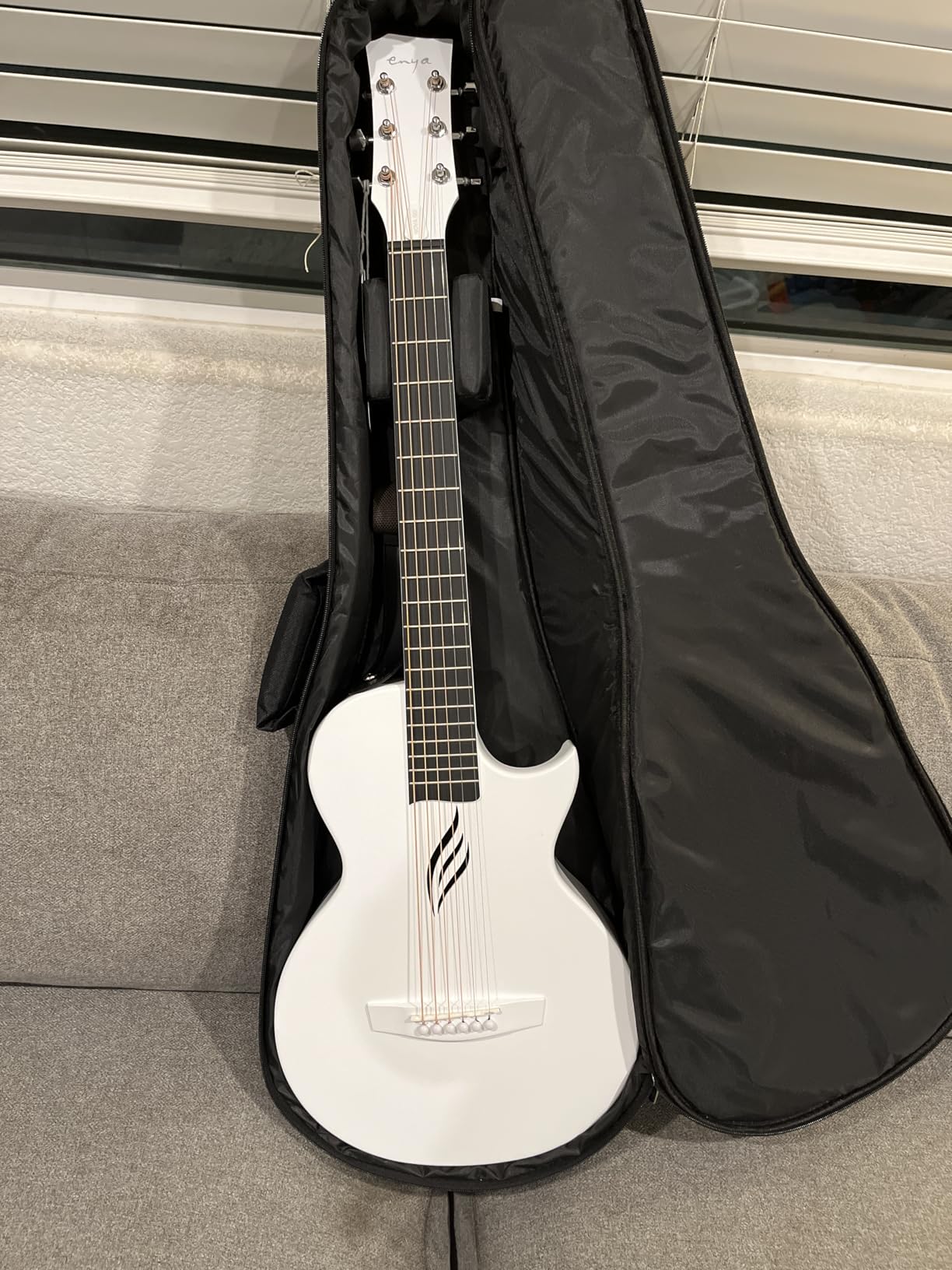Enya NOVA GO Carbon Fiber 35-Inch Acoustic Travel Guitar, Black customer photo 1