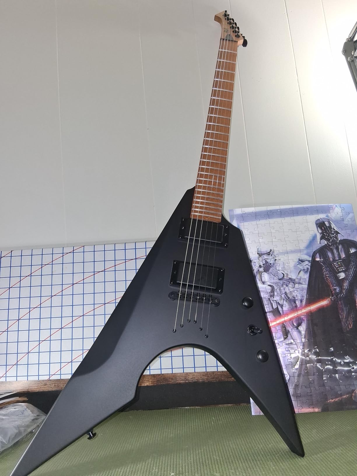 AKLOT Strayloom 12-String Electric Guitar: Humbucker Pickups, Okoume Neck, Jatoba Fingerboard, Fully Adjustable Hybrid Bridge, Electric Guitar Kit with Gig Bag, Classic Jangle & Chime (Solar Fade) customer photo 2