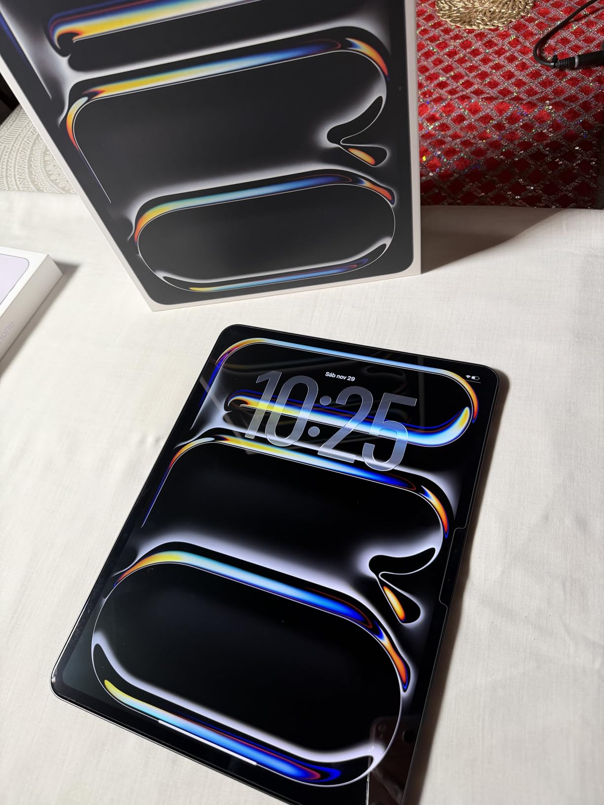 Apple iPad Pro 13-inch (M5): Ultra Retina XDR Display, 256GB, Landscape 12MP Front Camera/12MP Back Camera, LiDAR Scanner, Wi-Fi 7 with Apple N1, Face ID, All-Day Battery Life - Space Black customer photo 2