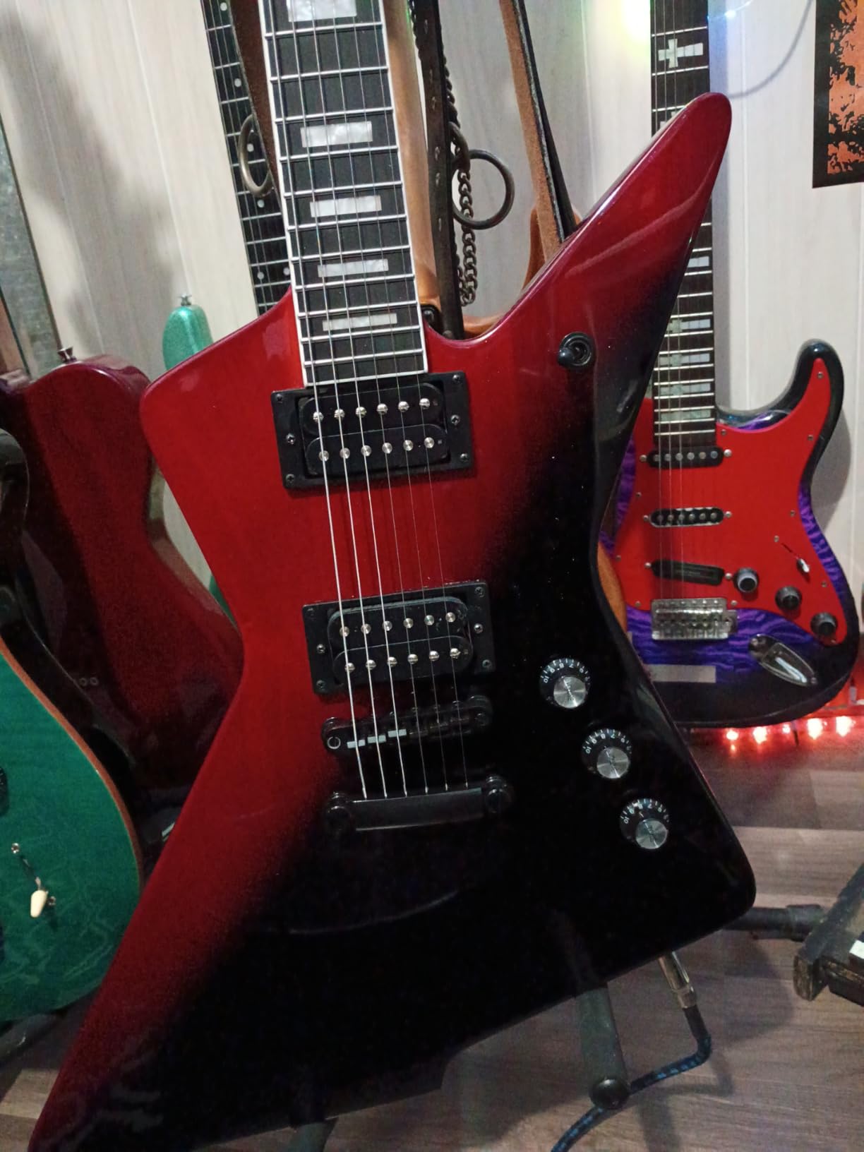 WestCreek Revenge Solid Body Electric Guitar, Heavy Metal Guitar customer photo 2