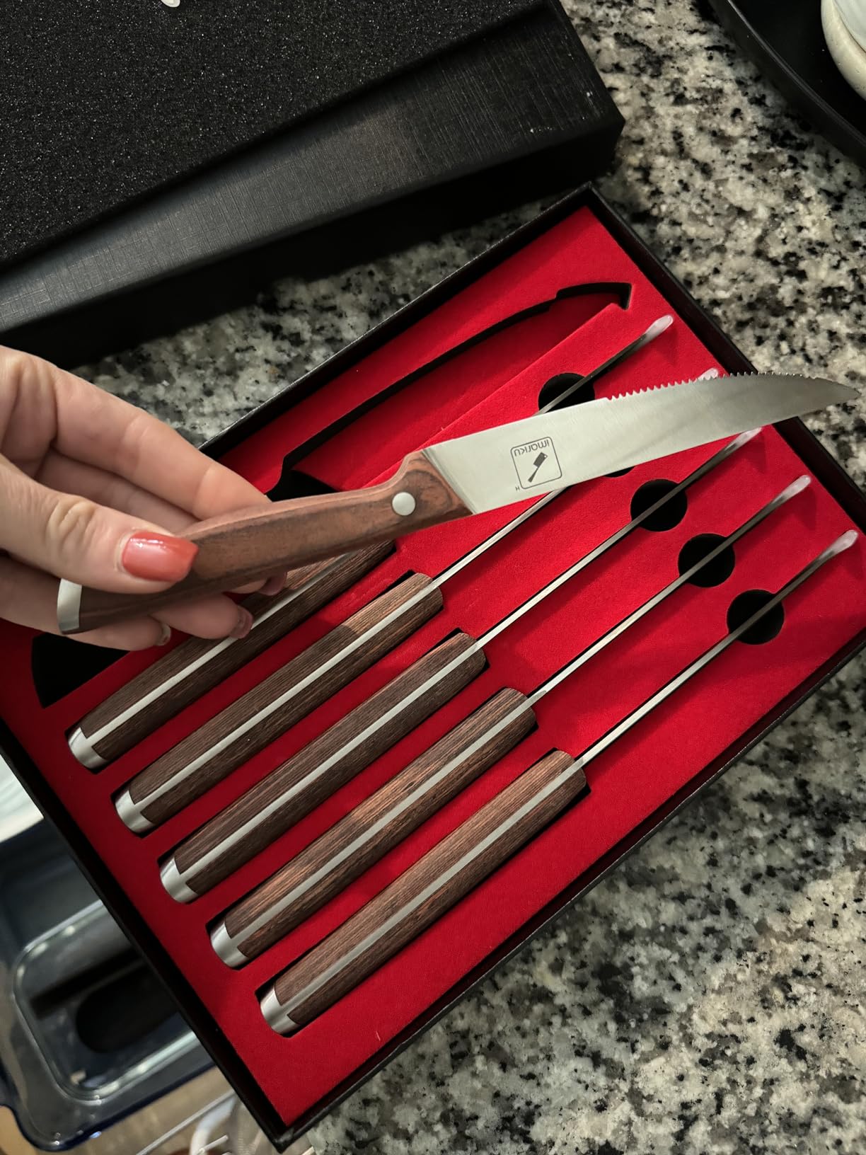 imarku Japanese Steak Knives Set of 8, Serrated blade, Pakkawood Handle customer photo 1