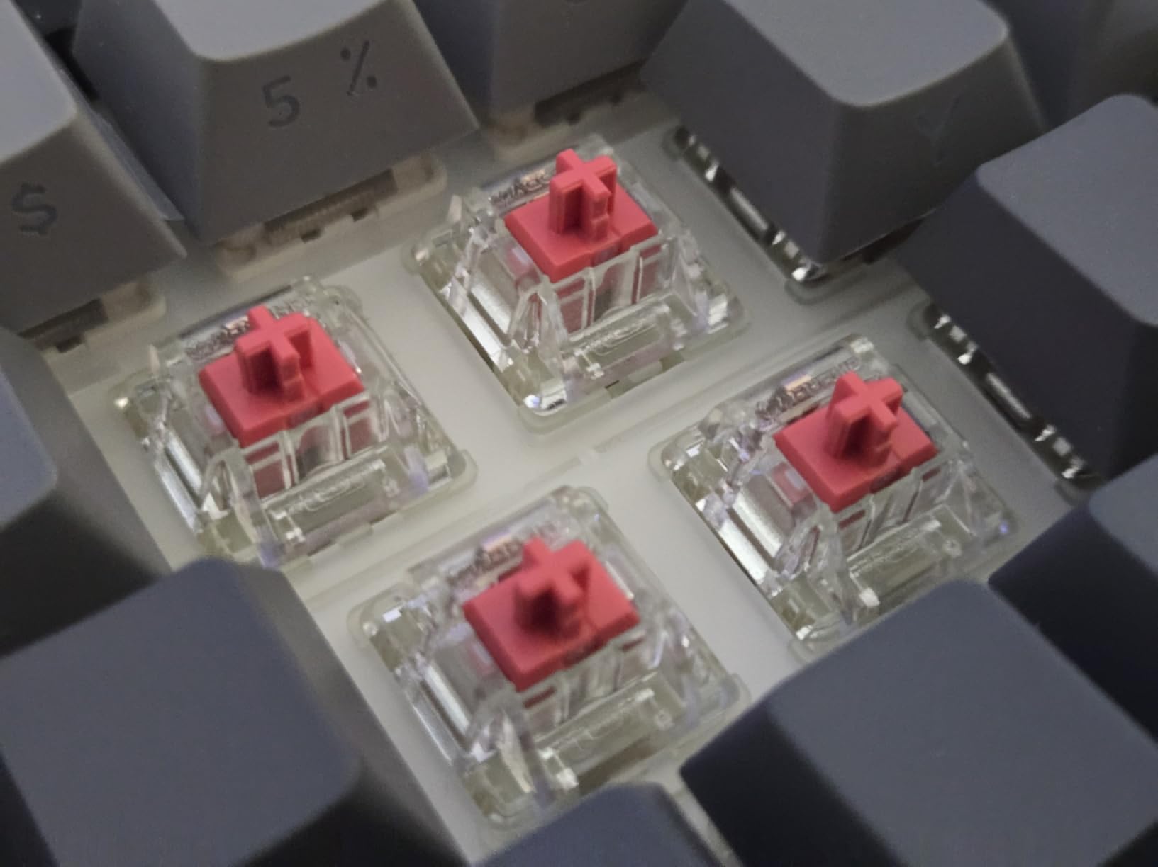 CHERRY MX2A RGB Silent RED Switch Kit, 36 Mechanical Keyboard Switches, for DIY, Hot Swap or Gaming Keyboard, Linear Switch with No Click, Smooth & Quiet customer photo 2