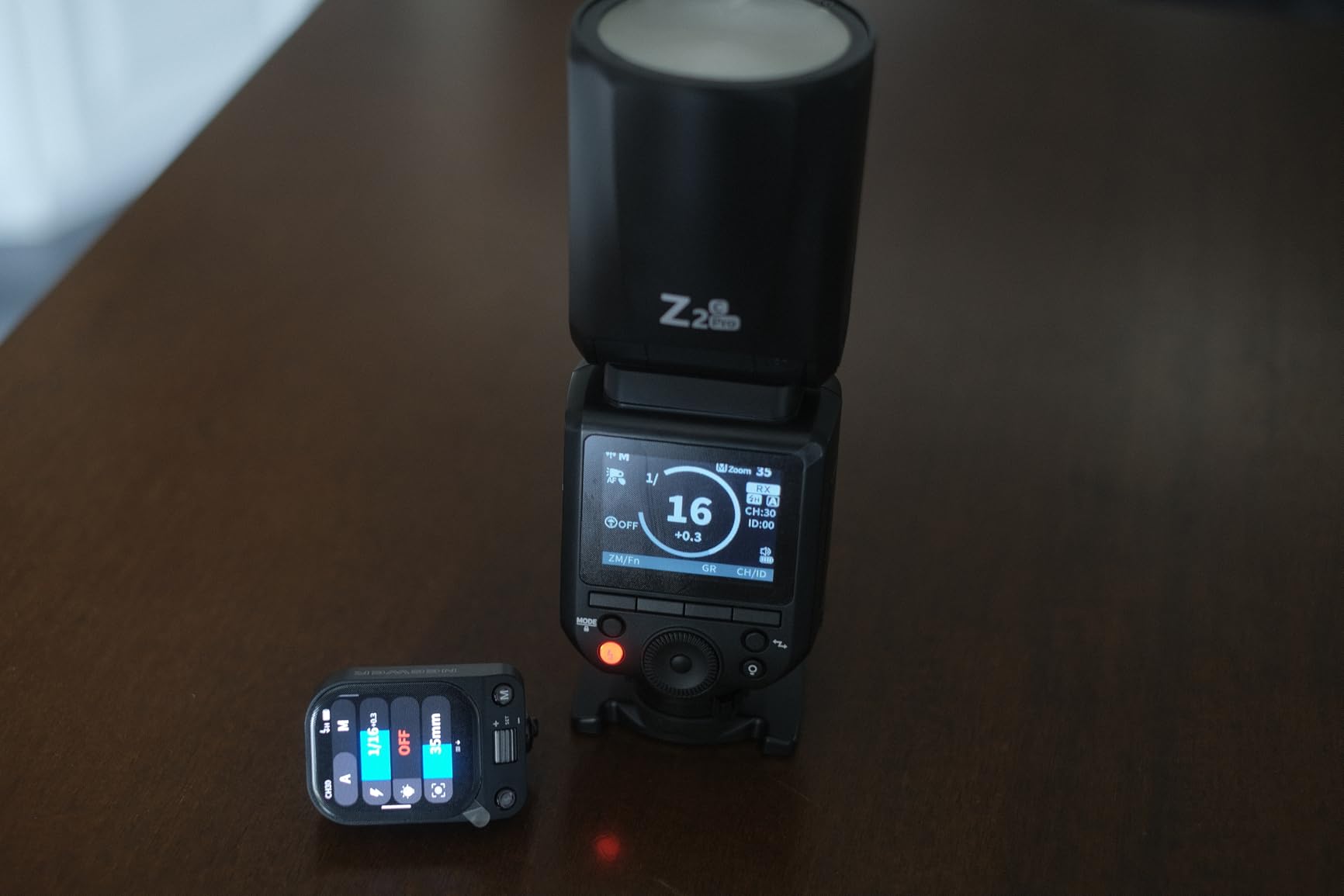 NEEWER QZ-C 2.4G TTL Wireless Flash Trigger Compatible with Canon Cameras Godox IT32 V1 V100 AD200 Pro II, OLED Touchscreen Hot Shoe Flash Transmitter with 1/8000s HSS, 1000mAh Battery/CM Switch customer photo 1