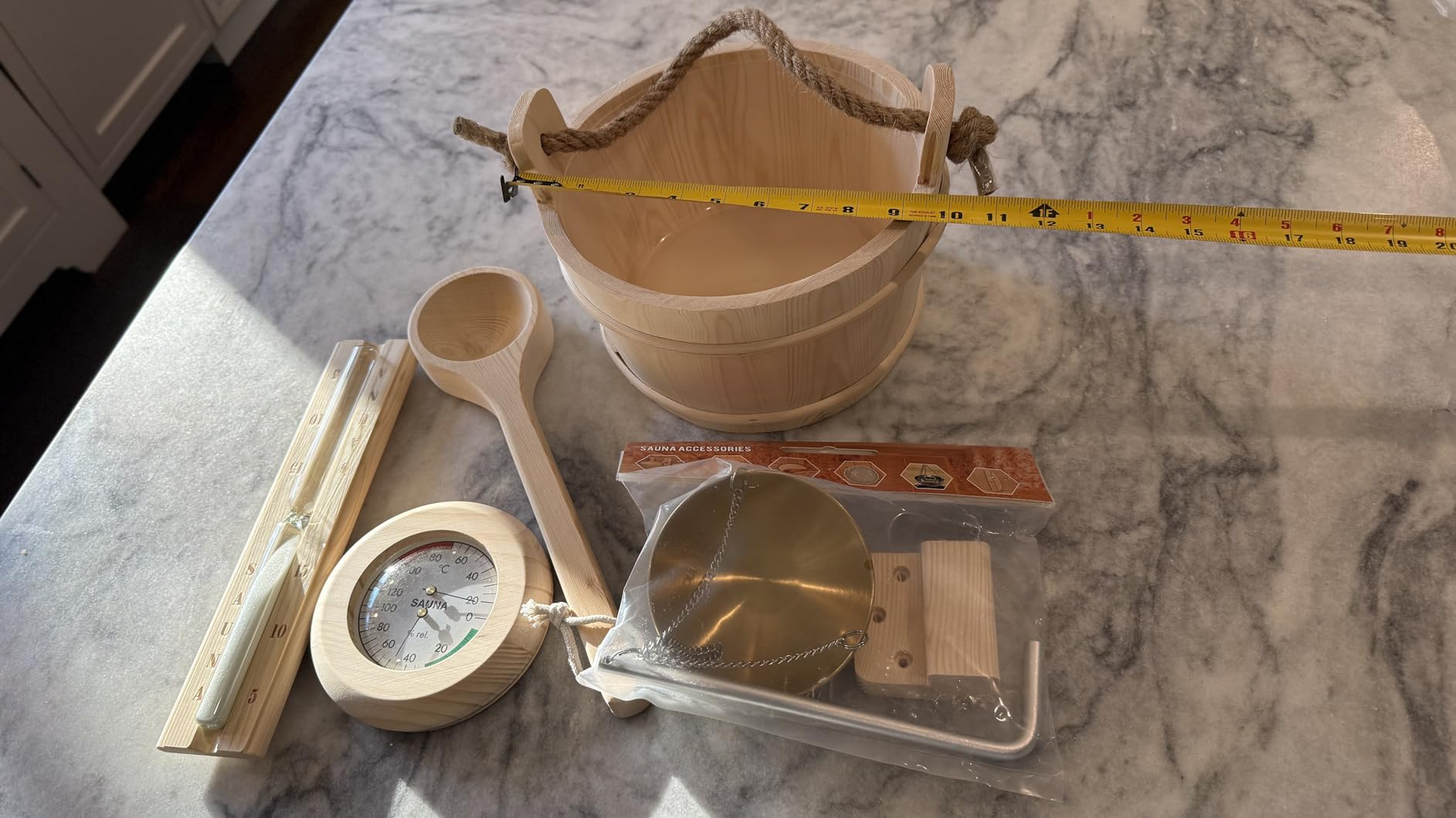 Sauna Bucket and Ladle Set, Handmade from Pine Wood - Core Set (Bucket & Ladle, Thermometer & Hygrometer, Sand Timer, Aromatherapy Bowl Oil Cup) (Pine) customer photo 1