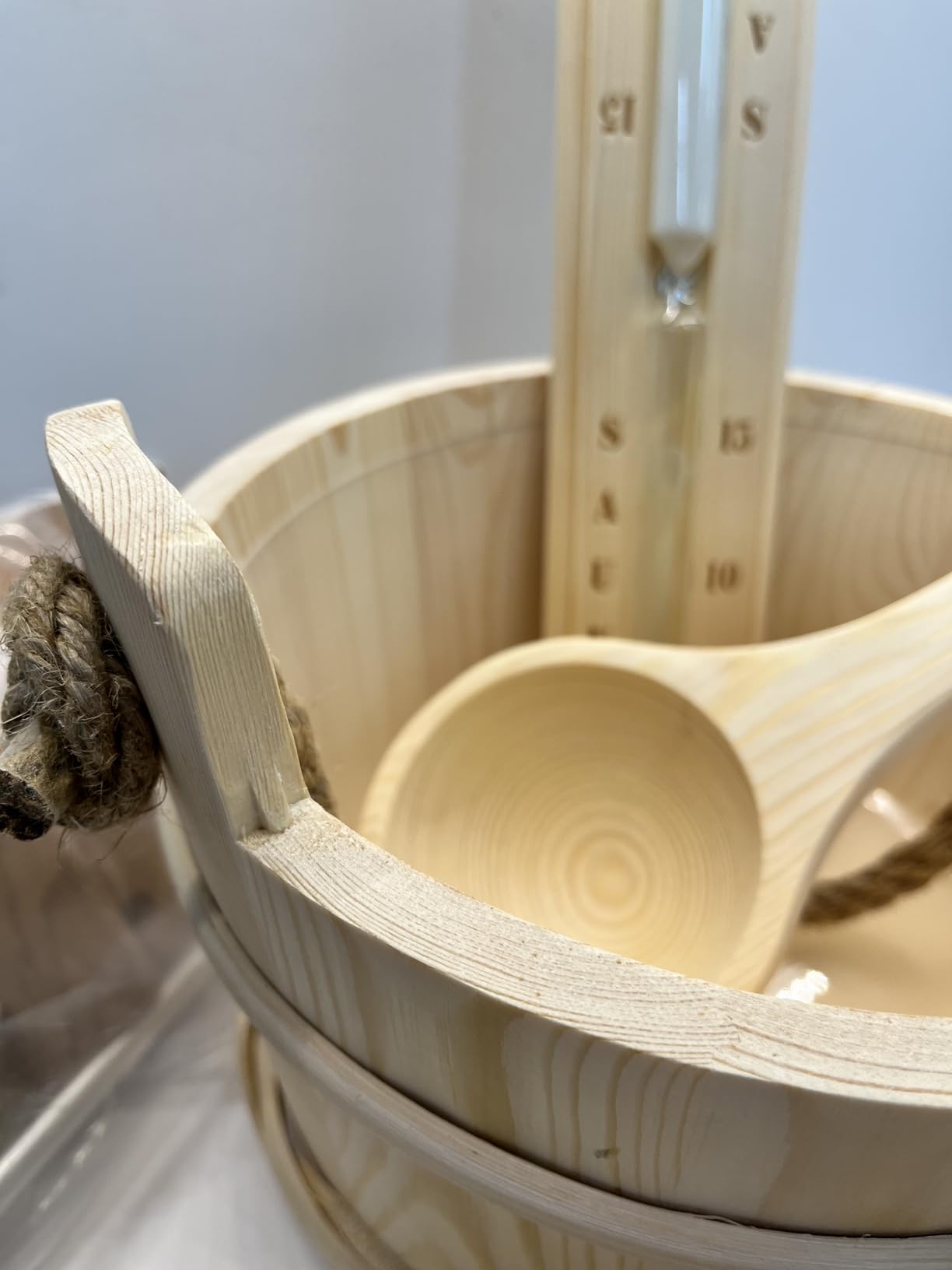 5 Pack Sauna Accessories Kit, Wooden Bucket and Ladle Set, Thermo-Hygrometer, Sauna Hourglass, Sauna Essential Oils Cup Holder, 1.06 Gallon (4 L) Water Capacity, Handmade (Pine) customer photo 1