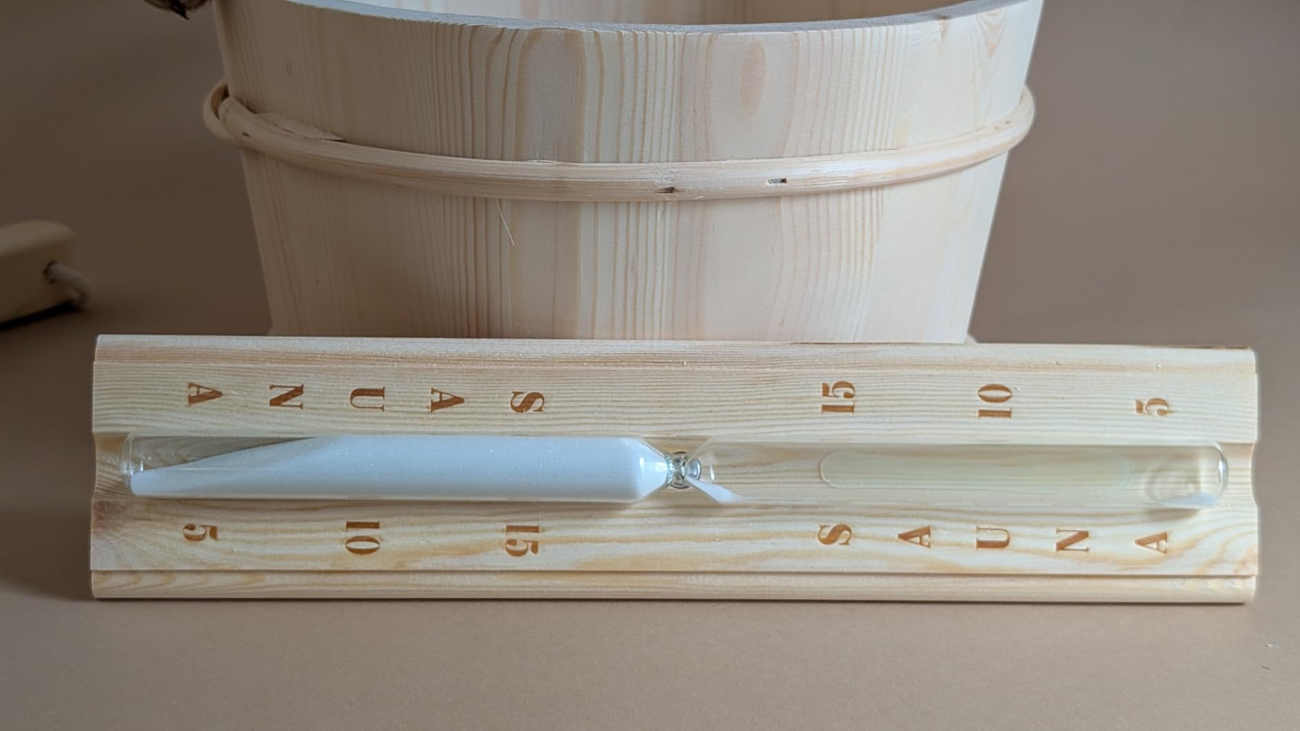 5 Pack Sauna Accessories Kit, Wooden Bucket and Ladle Set, Thermo-Hygrometer, Sauna Hourglass, Sauna Essential Oils Cup Holder, 1.06 Gallon (4 L) Water Capacity, Handmade (Pine) customer photo 2
