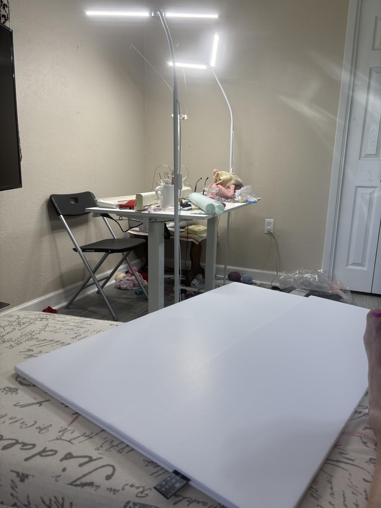 YDN 32 x 19 Inch White Electric Standing Desk customer photo 1