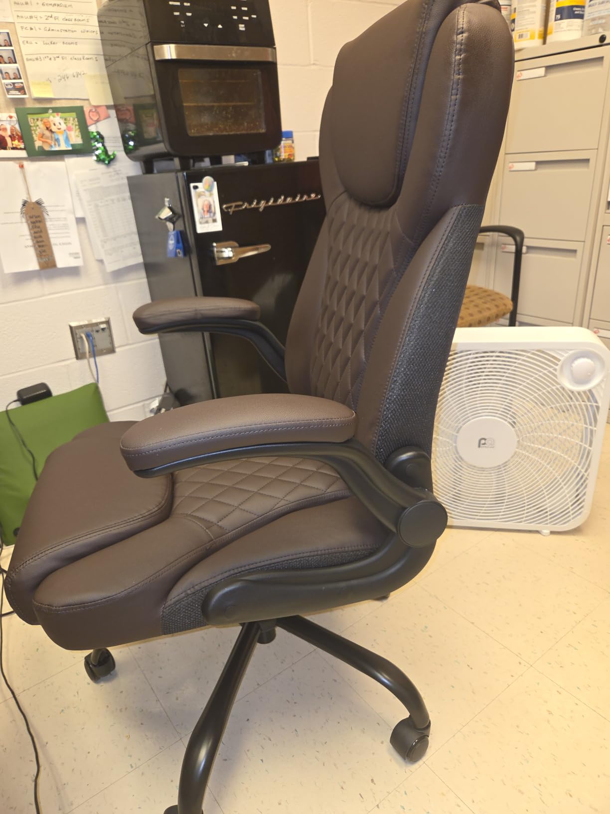 amseatec Big and Tall Office Chair, Flip-Up, Executive Desk Chair, Brown customer photo 1