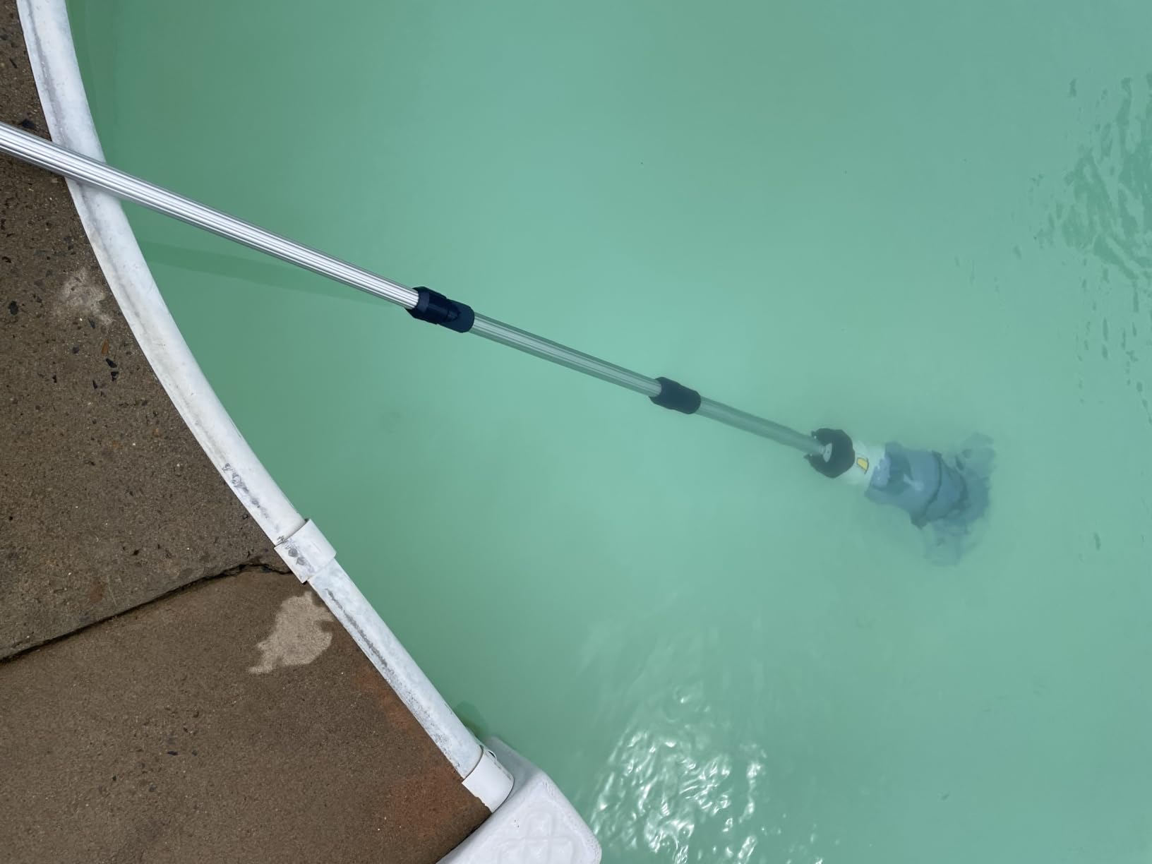 Pool Vacuum for Above Ground Pool, JESIMAIK 18.5 GPM Powerful Suction Handheld Pool Vacuum, 60min Runtime,Telescopic Pole Cordless Pool Vacuum for Above/Inground Pool, Spas, Hot Tubs Cleaning customer photo 1
