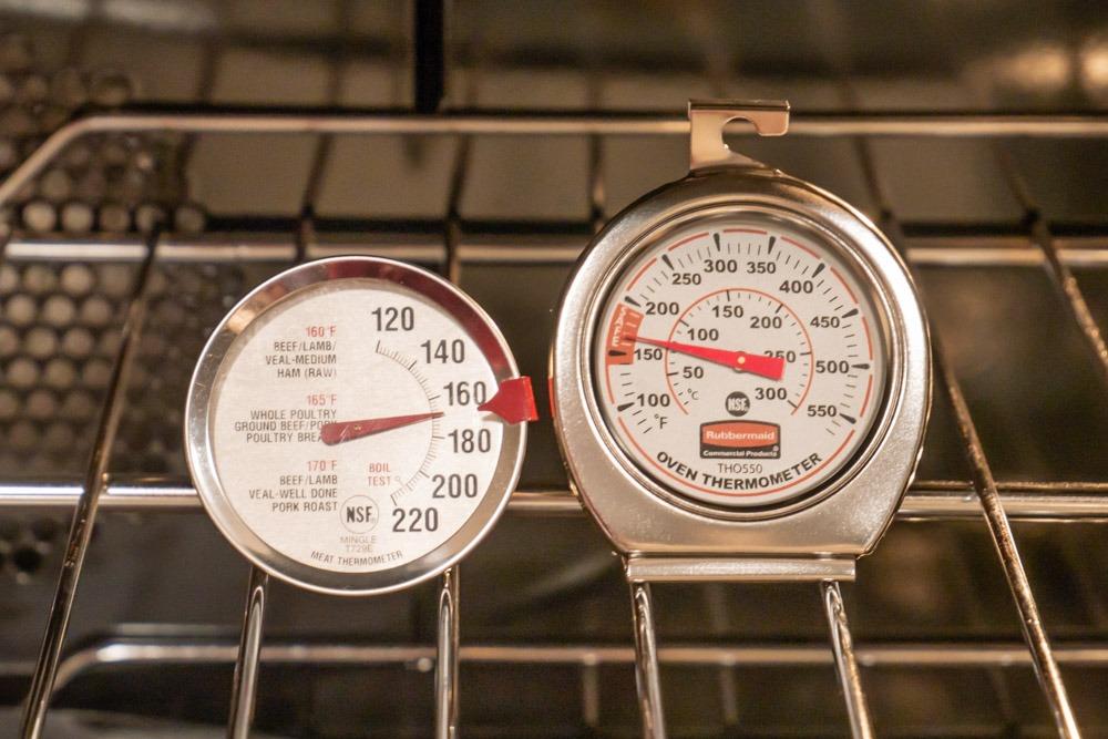 Rubbermaid Commercial Products Stainless Steel Monitoring Thermometer, Safe for Inside Oven/Grill/Smoker, 60-580°F Range, Easy to Read Food Thermometer For Food Resturant/Home Cooking customer photo 1