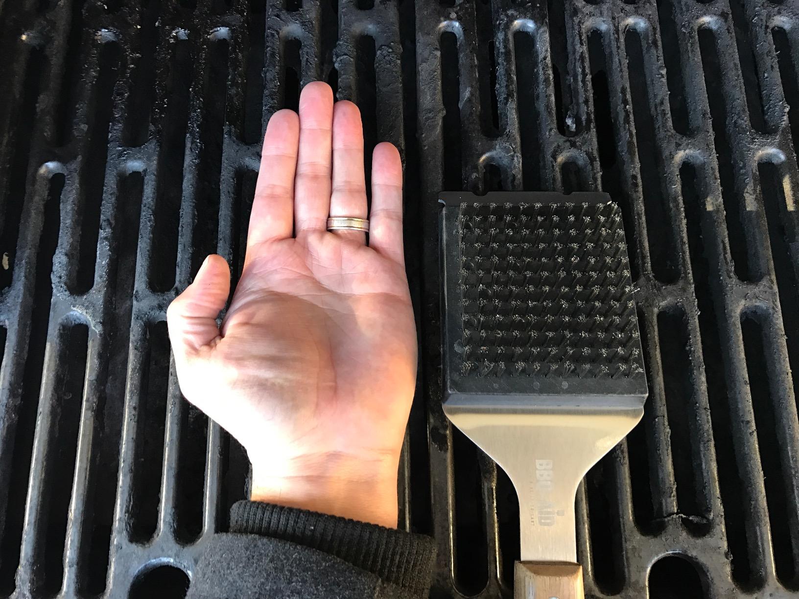 BBQ-Aid Grill Brush and Scraper for Barbecue – Grill Brush for Outdoor Grill with Extended, Large Wooden Handle and Replaceable Stainless Steel Bristles Head –No Scratch- BBQ Grill Brush for Any Grill customer photo 2