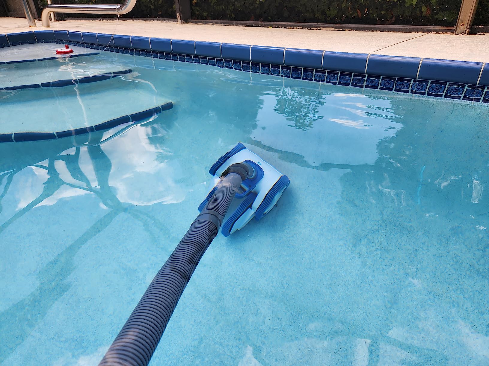 Hayward AquaNaut 400 Suction Pool Cleaner, Automatic Pool Vacuum (4 Wheel) customer photo 2