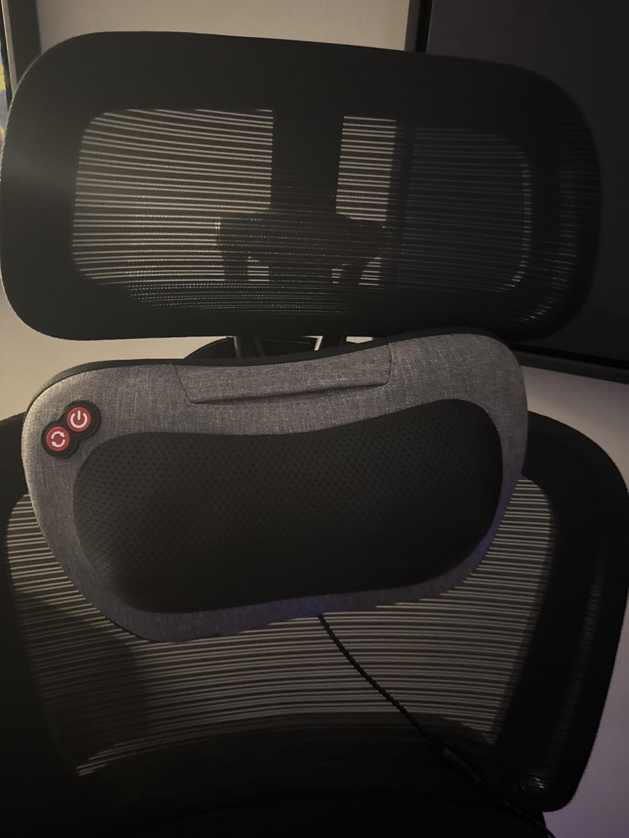 VIKTOR JURGEN Shiatsu Back Massager with Heat for Pain Relief, Gray customer photo 1