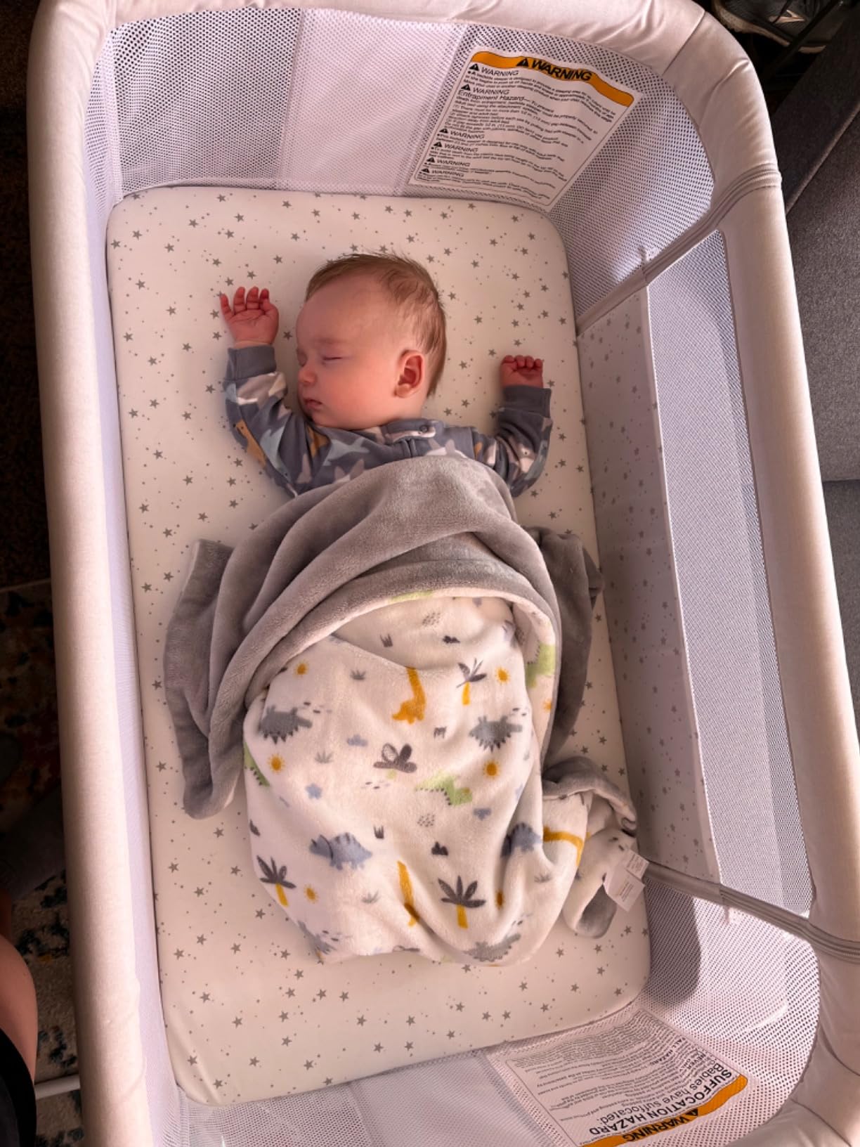ANGELBLISS Baby Bassinet Bedside Sleeper with Wheels, 6 Heights (Beige) customer photo 1