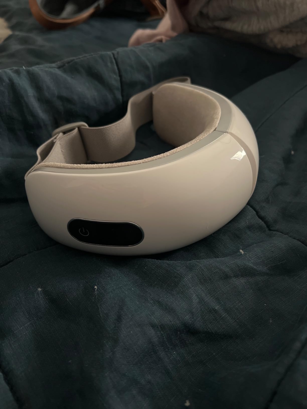 NOWWISH Eye Massager with Heat, Vibration and Bluetooth Music for Migraine Headache Relief, Cordless Heated Eye Mask with 6 Massage Modes, Relaxation -Mothers Day Gifts for Mom Wife -White customer photo 2