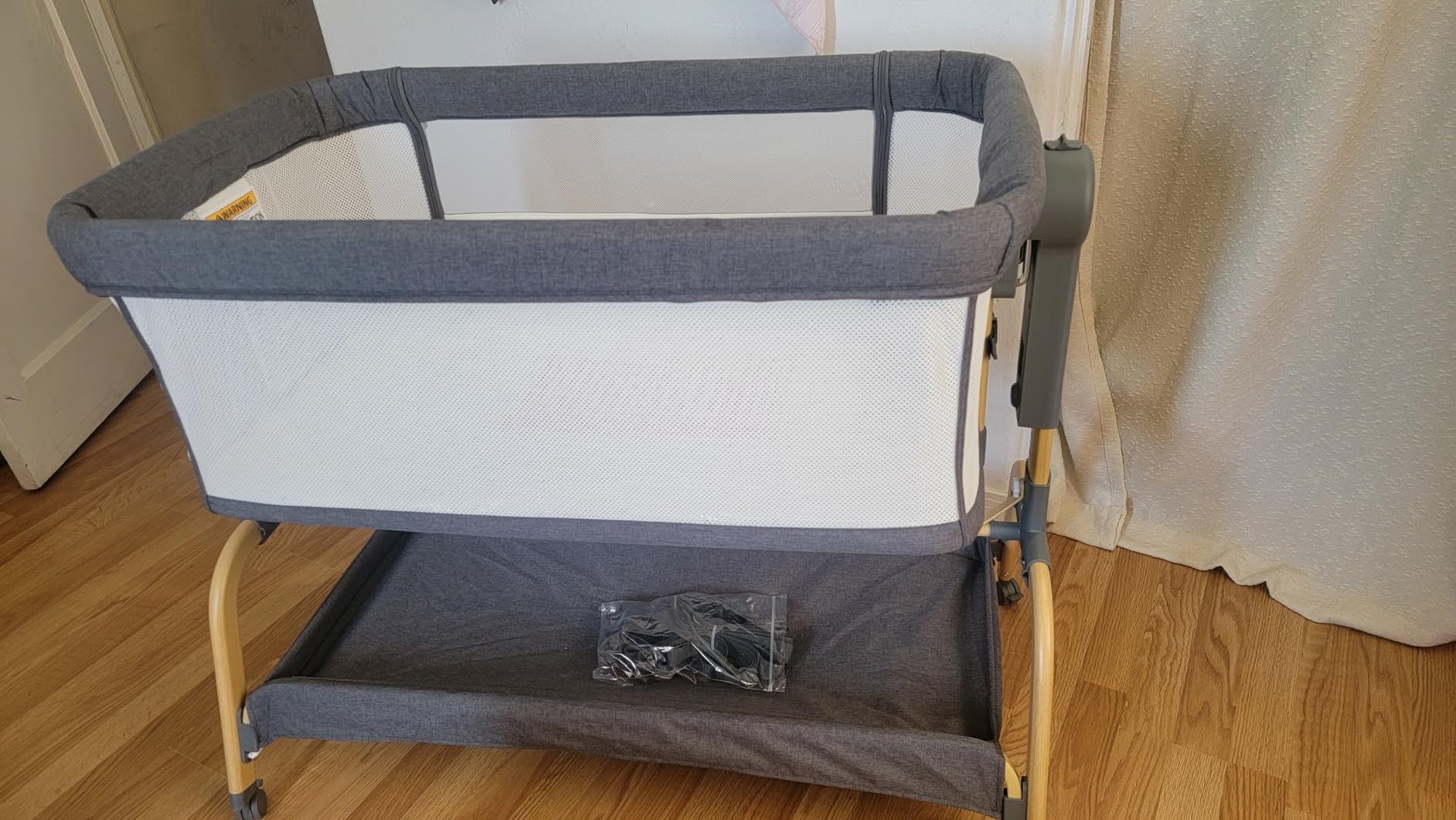 Jimglo 3-in-1 Baby Bassinet, Bedside Sleeper & Rocking Bassinet, Full Mesh customer photo 2