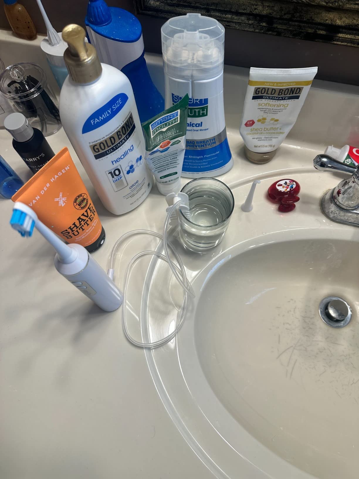 Electric Toothbrush with Water flosser, 2 in 1 Teeth Cleaning Kit, Toothbrush and Water flosser Combo, Travel Toothbrush with Water Bottle(White) customer photo 1