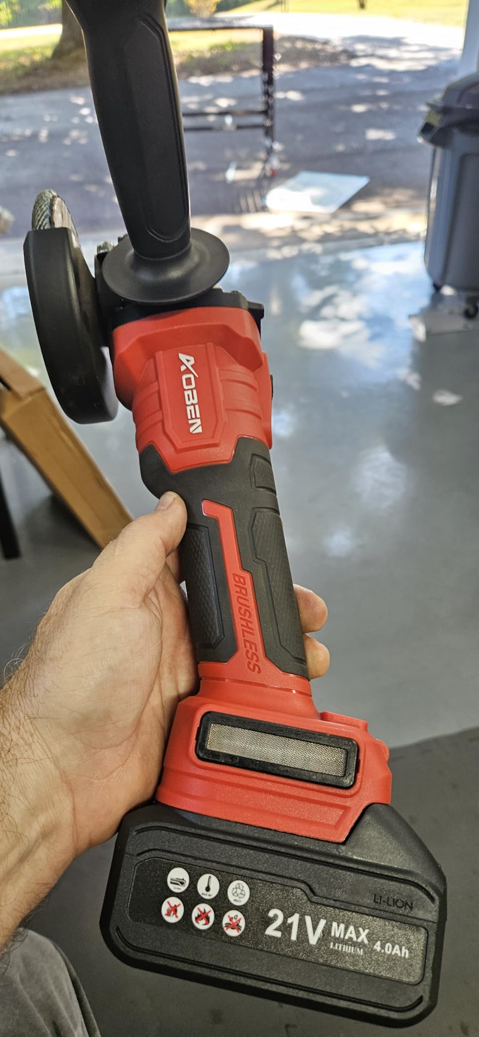 AOBEN Cordless Angle Grinder 4-1/2 inch, 21V Battery Grinder Kit, Power Electric Cut Off Tool, Brushless Motor, 2x4.0Ah Battery & Charger, for Metal Cutting, Grinding, Polishing customer photo 2