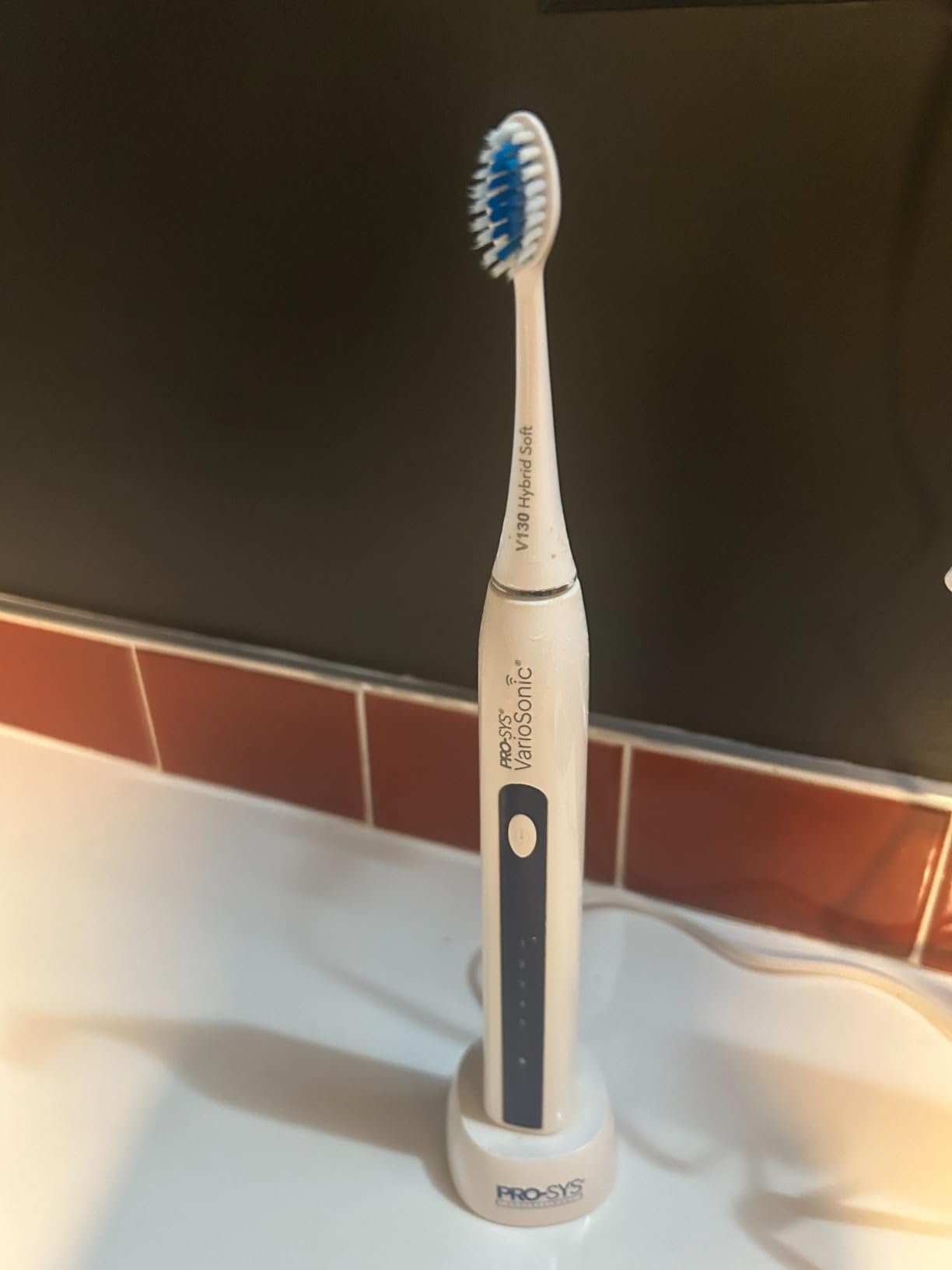 PRO-SYS® VarioSonic Plus+ Sensitive Kit Professional Electric Toothbrush for Sensitive Teeth, Rechargeable with Pressure Sensor and Timer, Customizable Intensity Powered Toothbrush with Travel Case customer photo 1