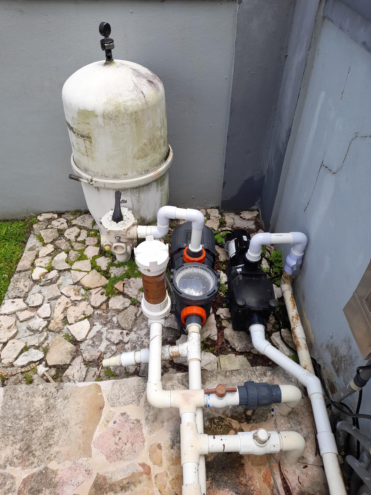 1.8HP Variable Speed Pool Pump for In Ground and Above Ground Pools 220V customer photo 2