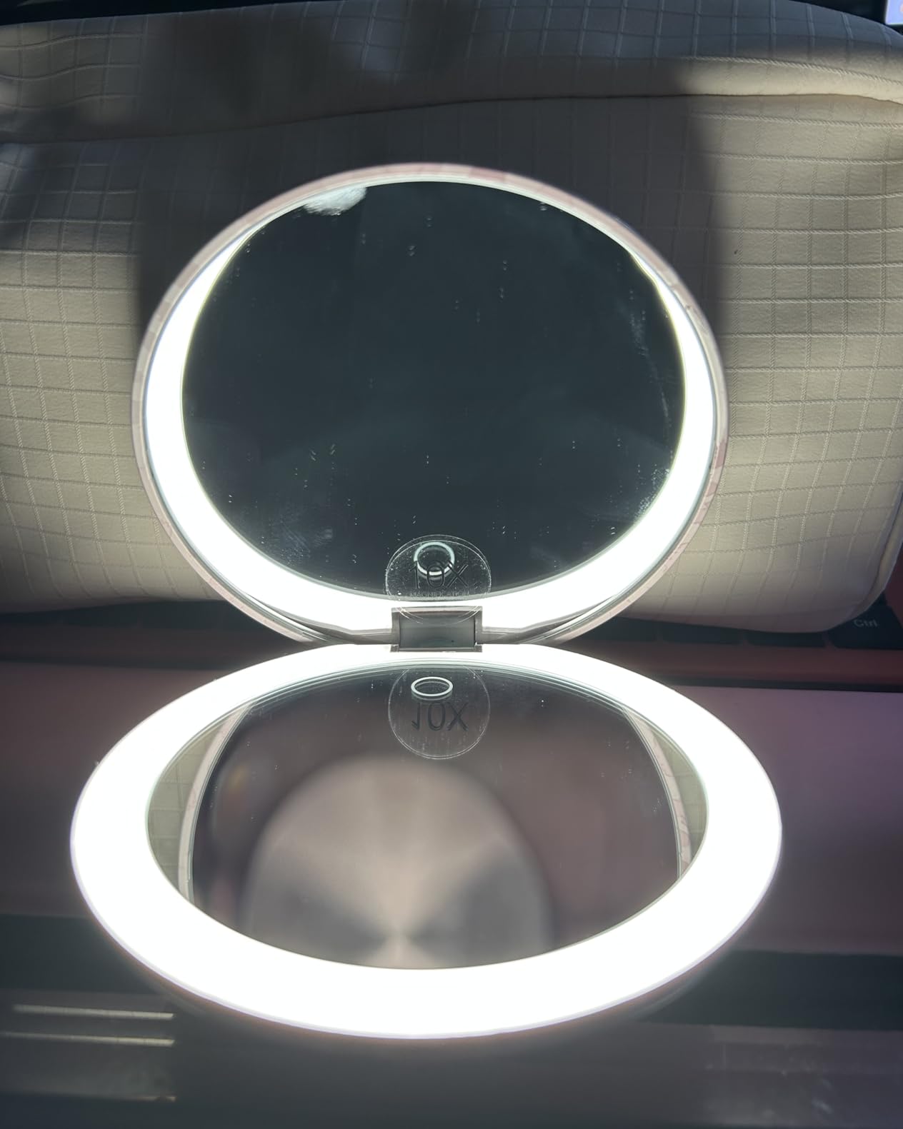 Fancii Taylor LED Lighted Travel Makeup Mirror, Rechargeable, 10x /1x Magnifying, Tru-Glow Lighting System, XL Large 5” Wide | Compact Mirror for Purses (Marble Rose) customer photo 1