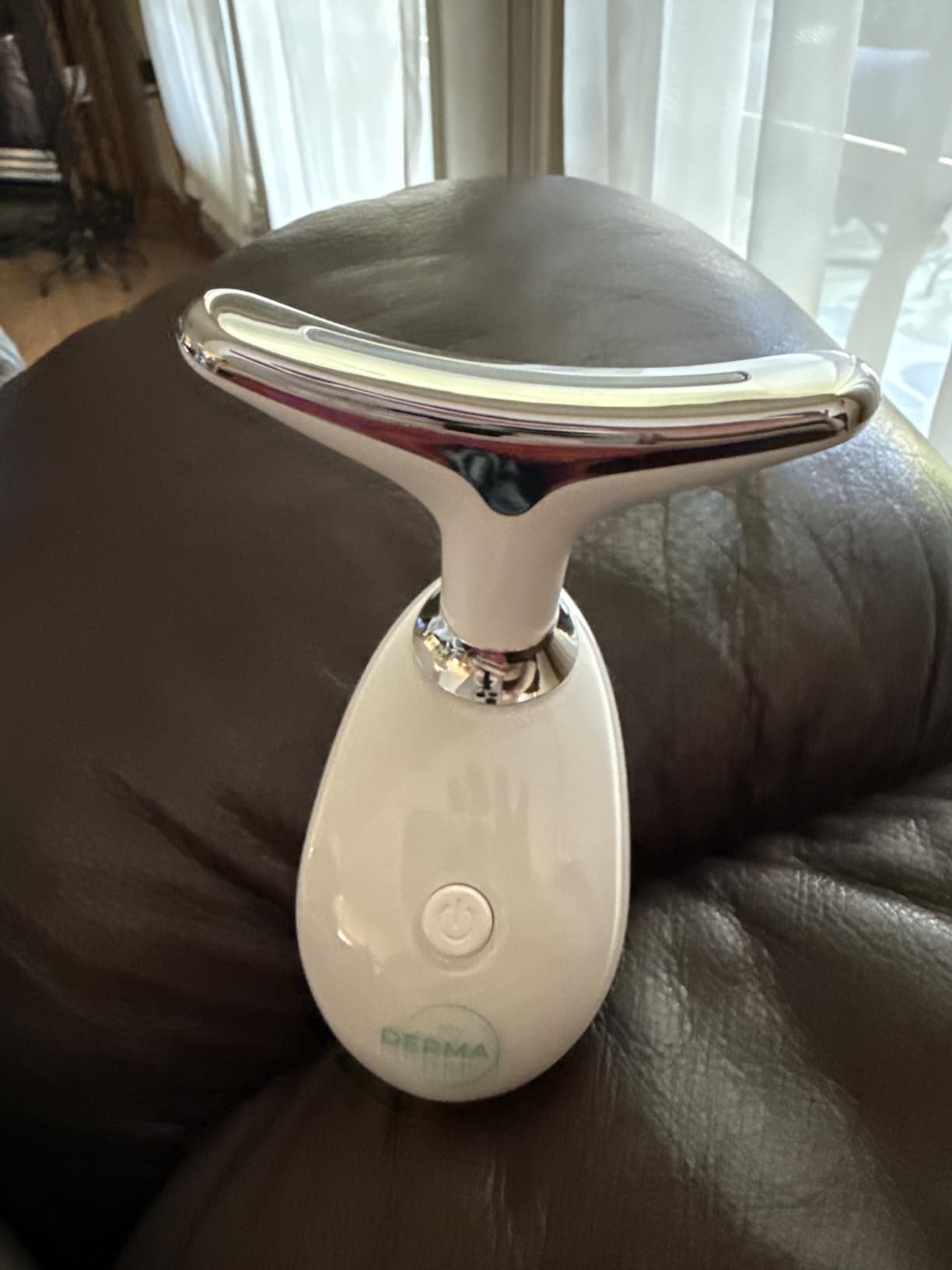 MyoGlow Upper Arm Lifting Device, Red Light LED for Face, Neck, Legs customer photo 1