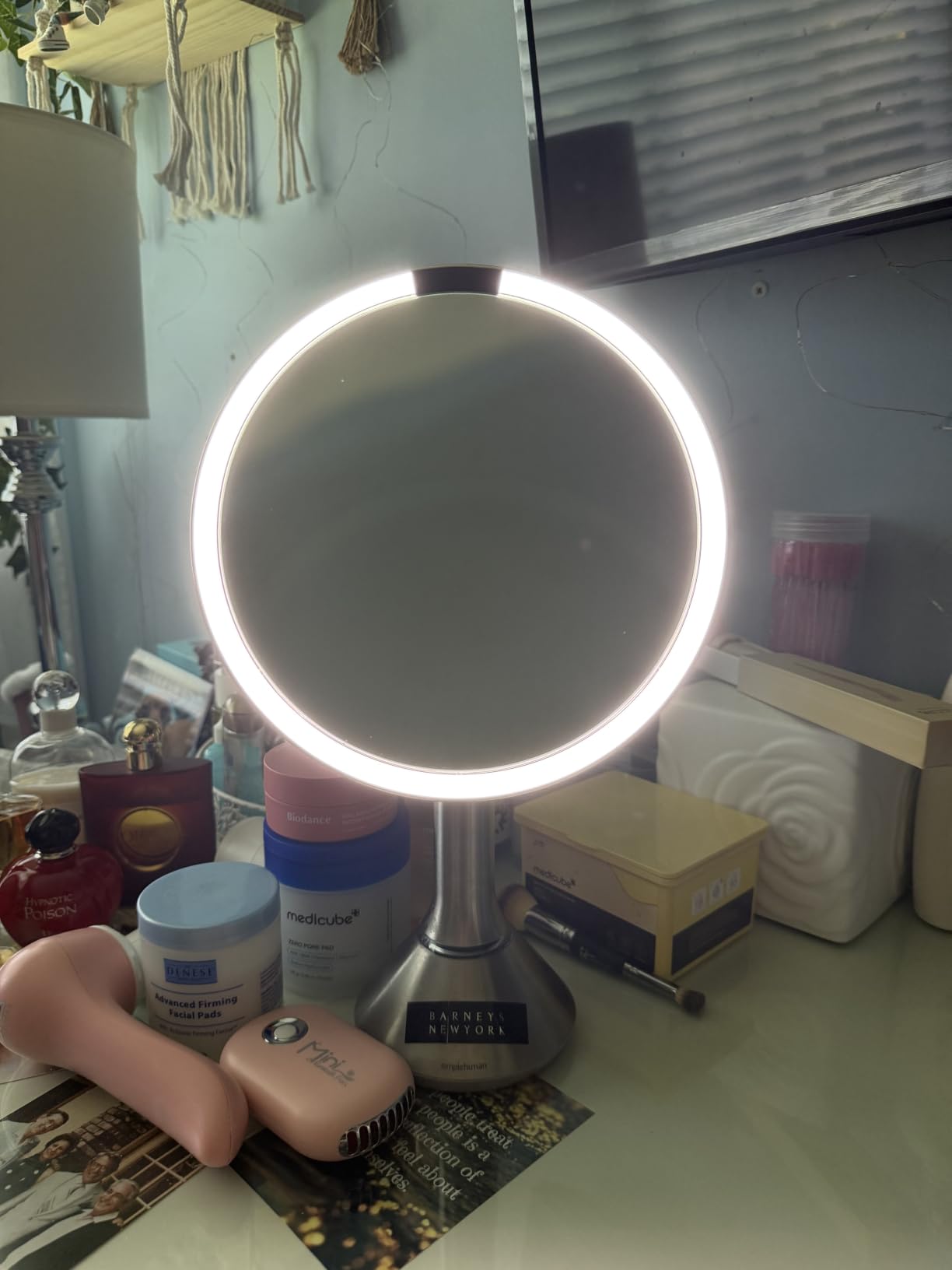 simplehuman Sensor Mirror Trio, 1X 5X 10X Magnification, Round Rechargeable Beauty Makeup Mirror, Tru-Lux® Full-Spectrum Light, Dual Light Settings, Adjustable Brightness, Matte Black Steel customer photo 1